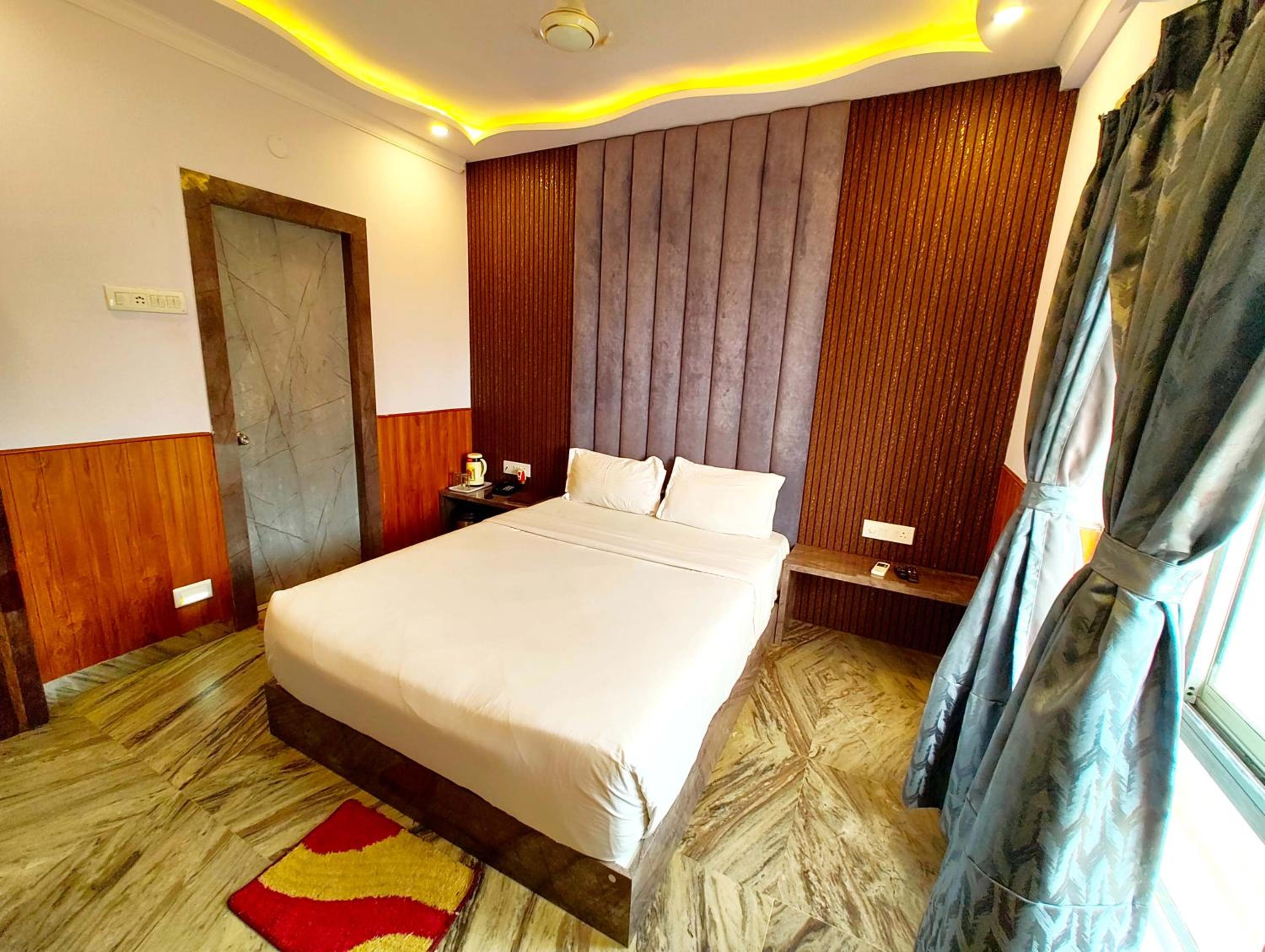 Deluxe Double Room With Balcony And Sea View - Photo 5