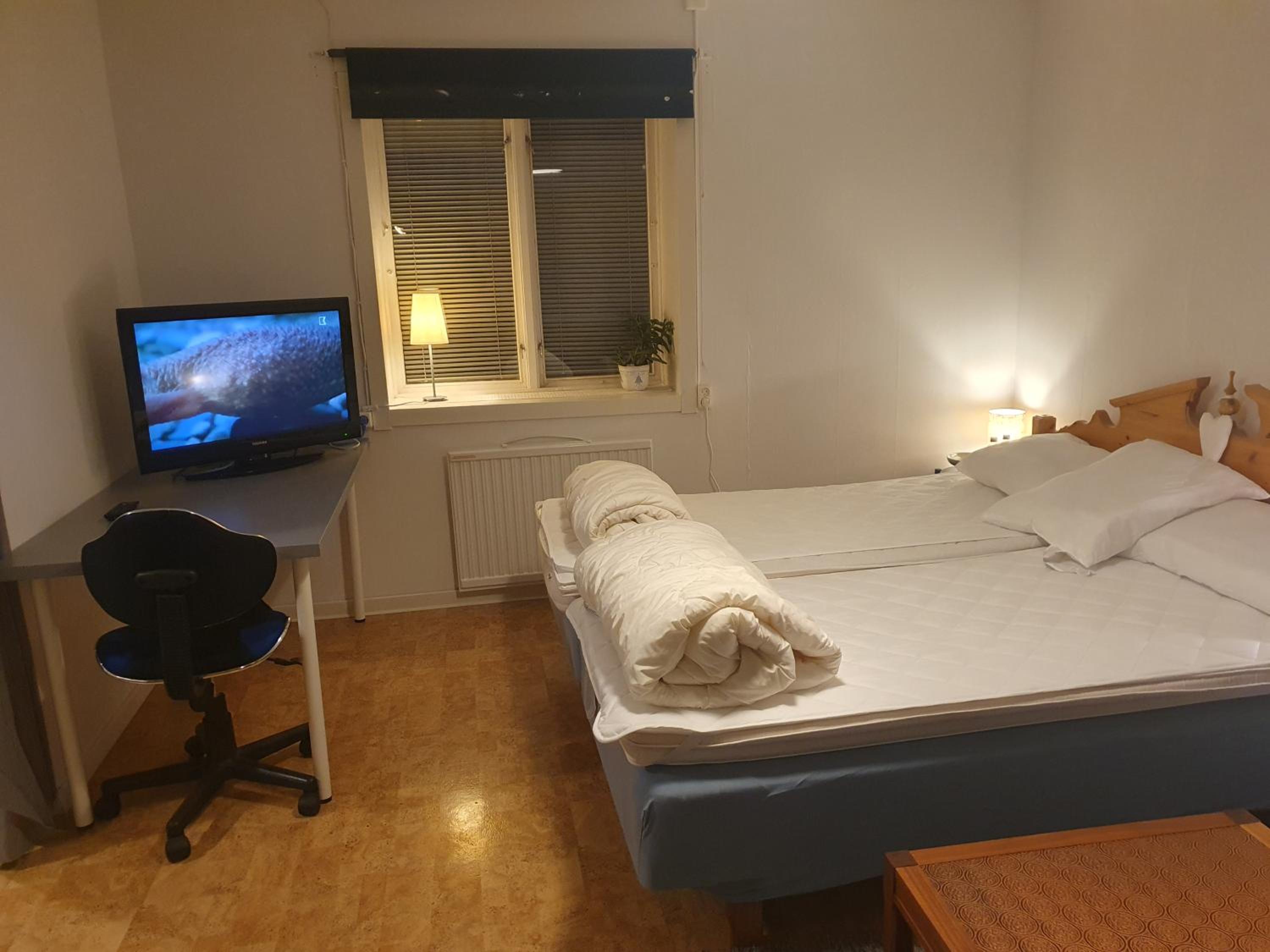 One-Bedroom Apartment photo 1