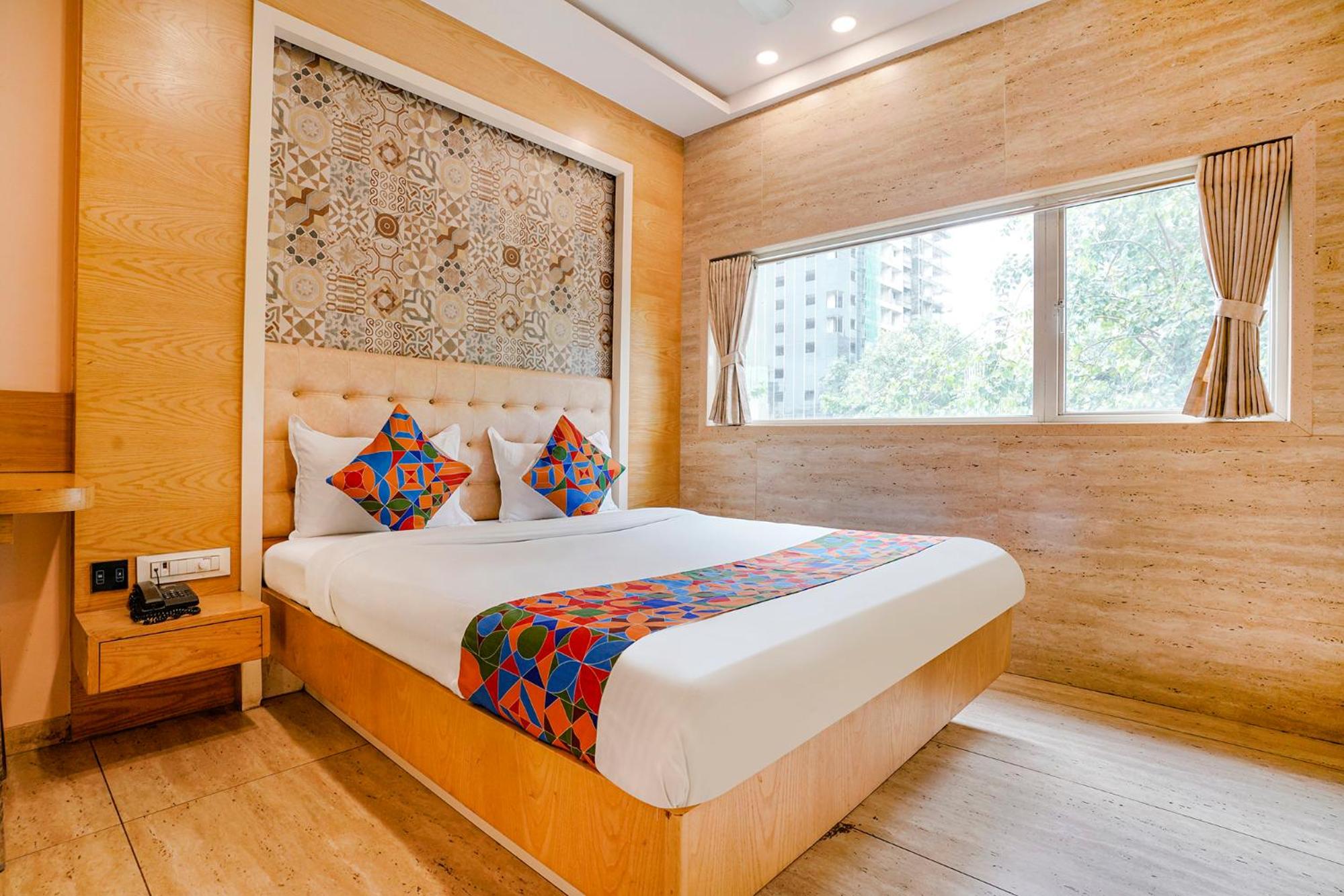 Deluxe Room - Photo 3