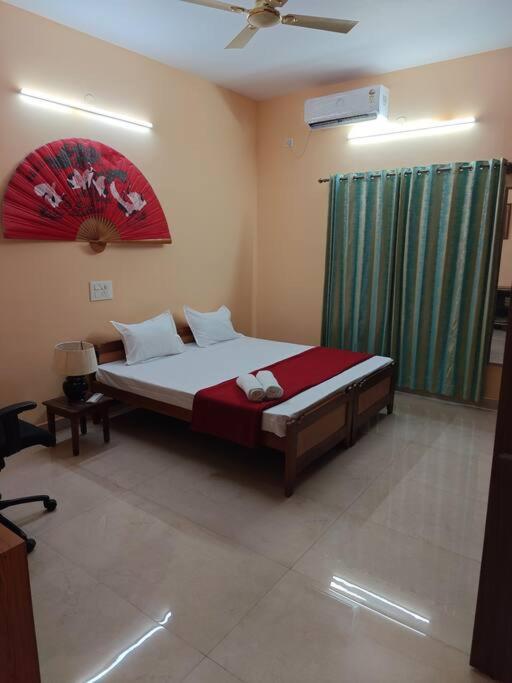 Three-Bedroom House photo 1