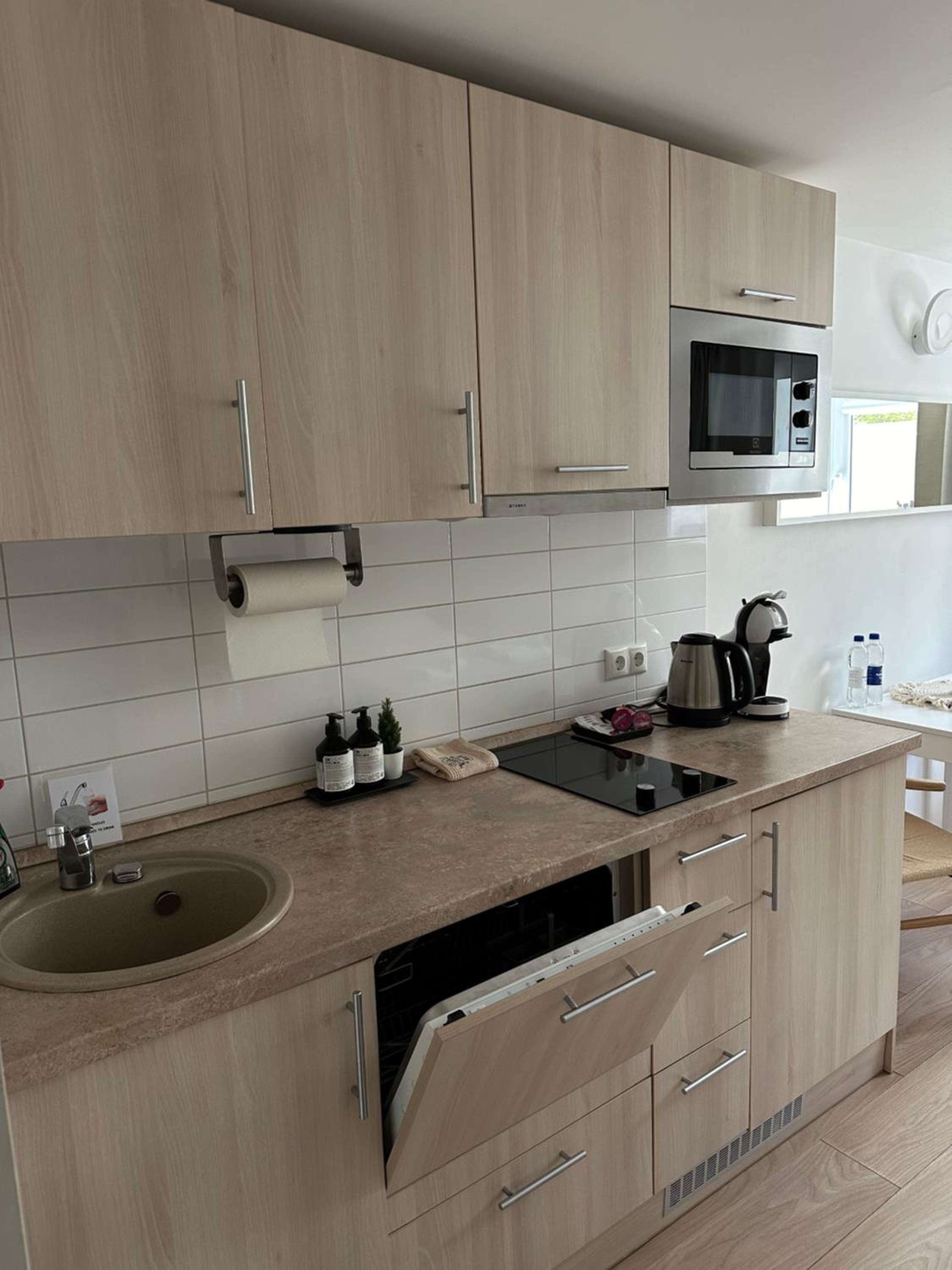 Studio Apartment photo 2