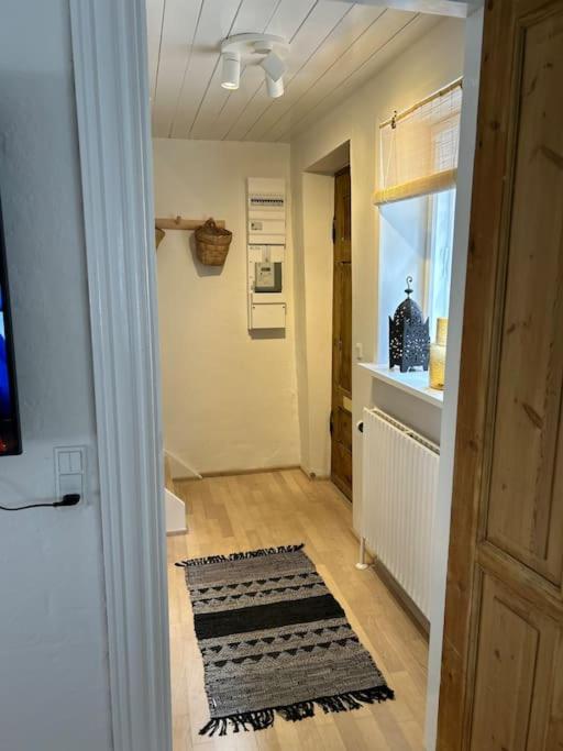 One-Bedroom House photo 1