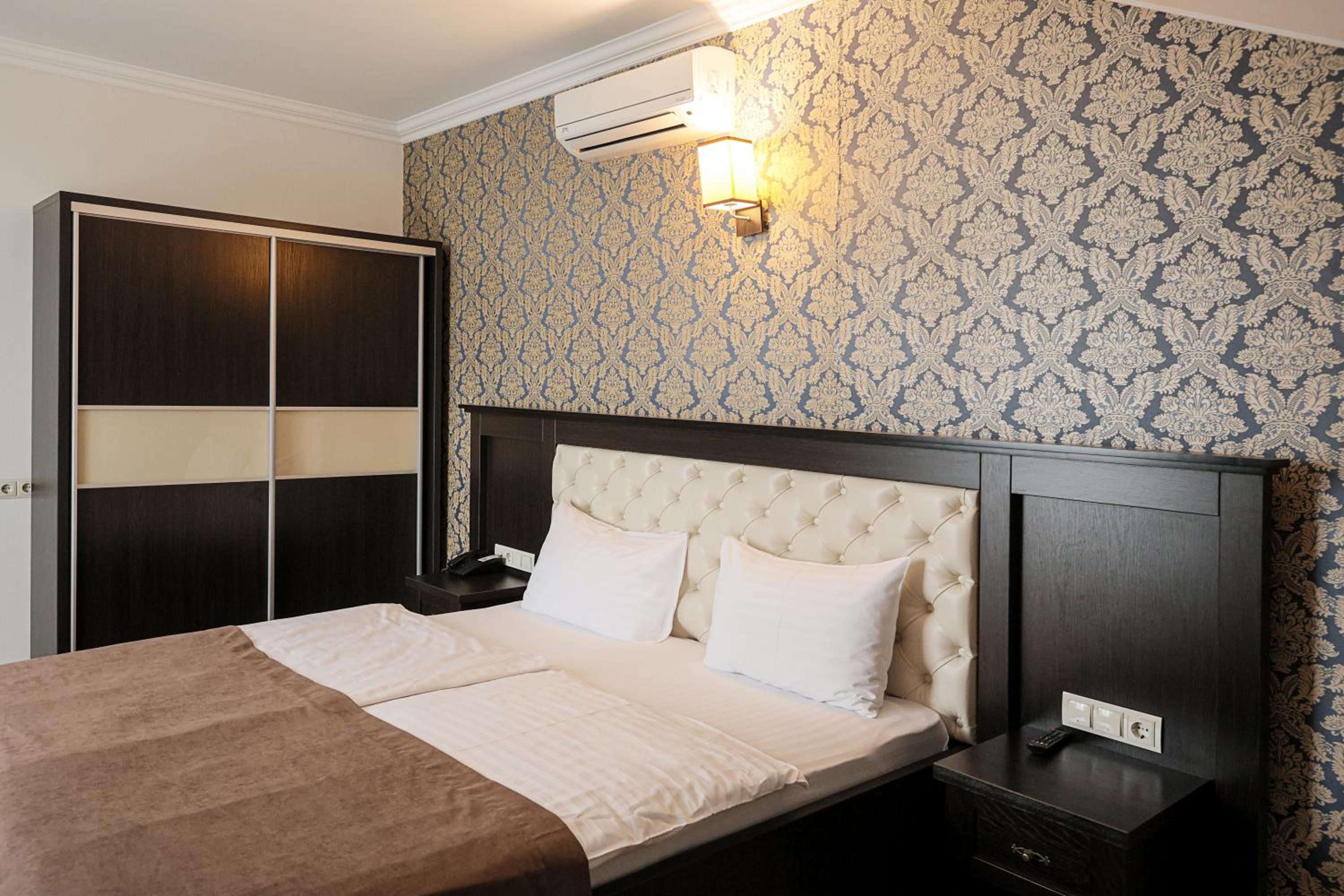 Standard Double Room photo 2