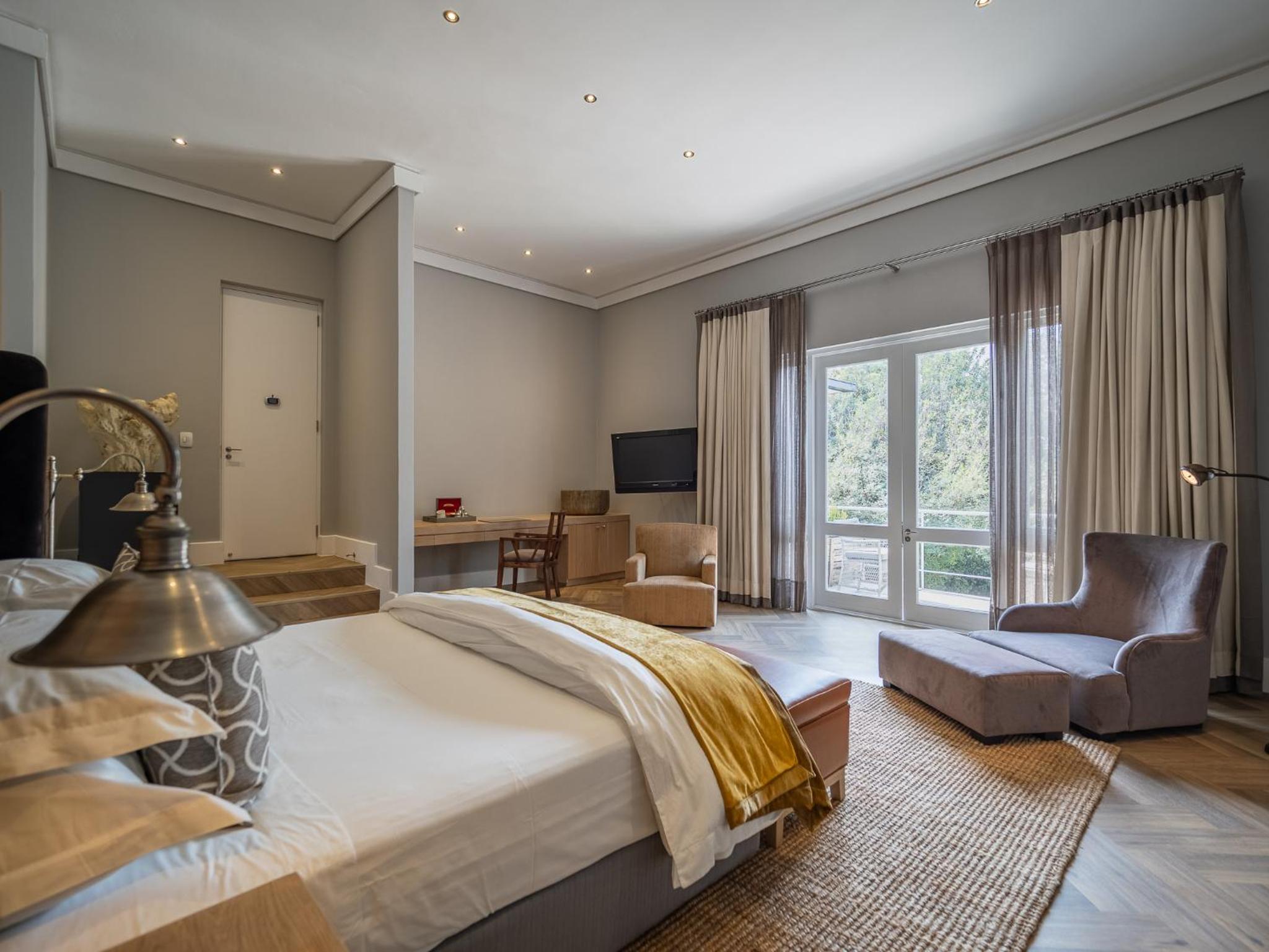 Large Double or Twin Room photo 3