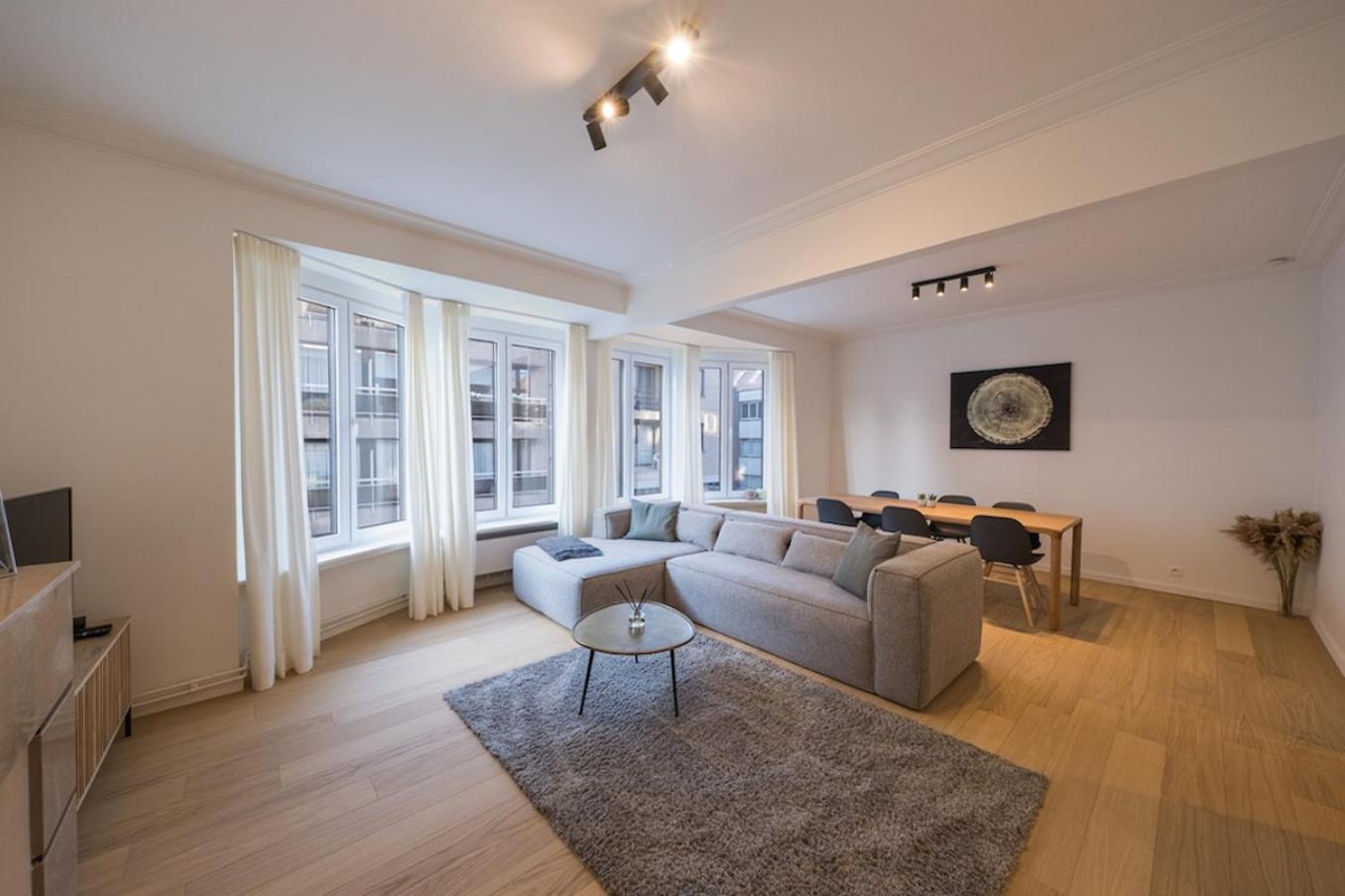 Three-Bedroom Apartment photo 1