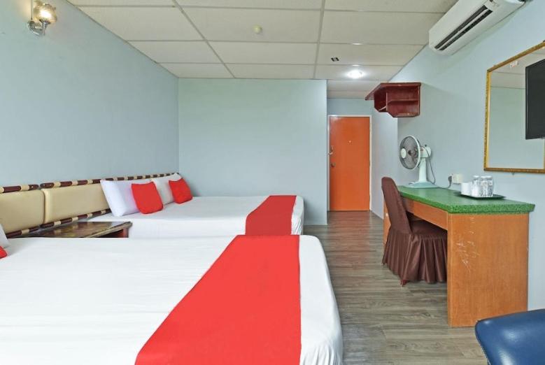 Deluxe Triple Room - Photo 1