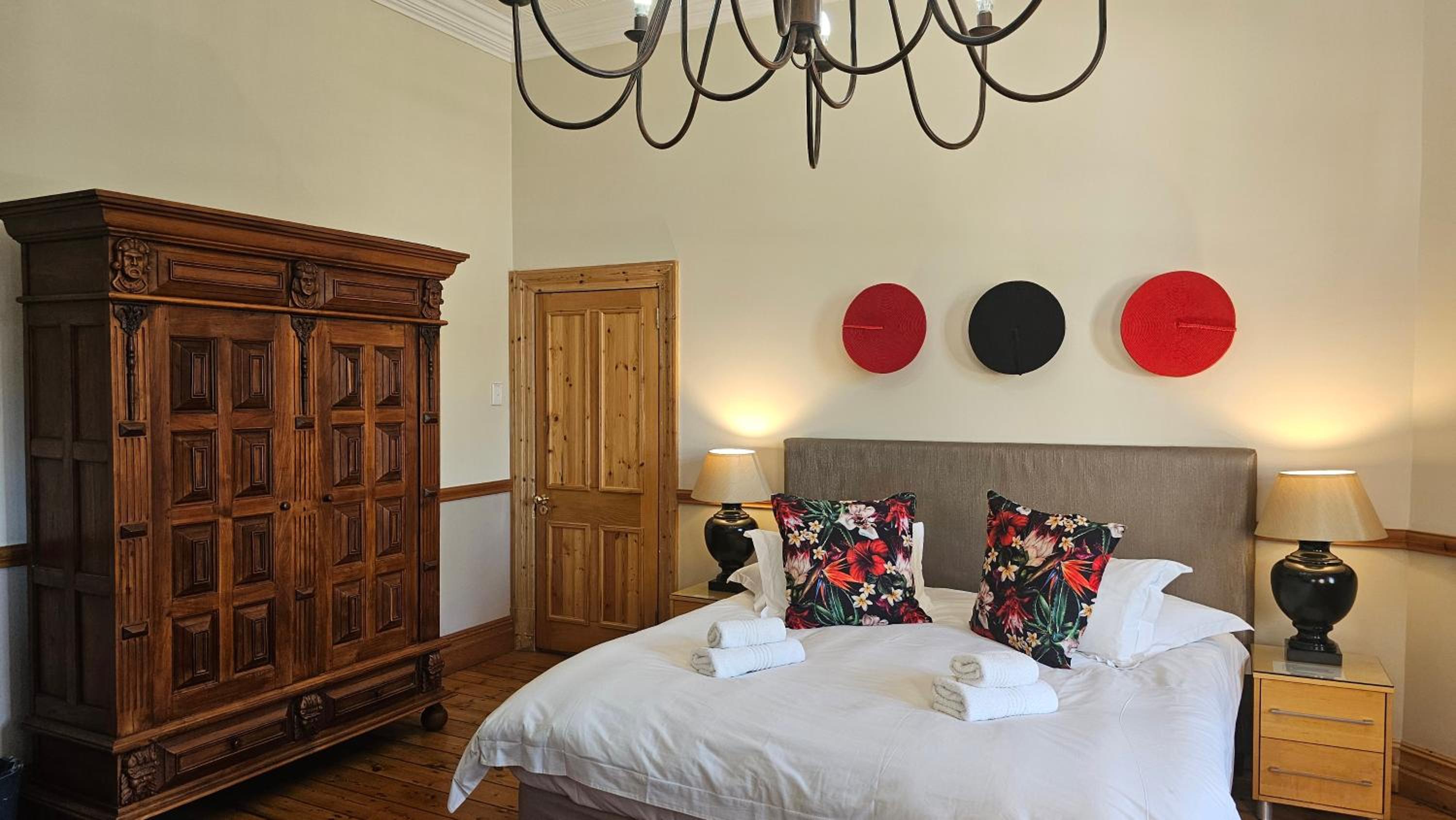 Double Room (Not Pet Friendly) - Photo 1