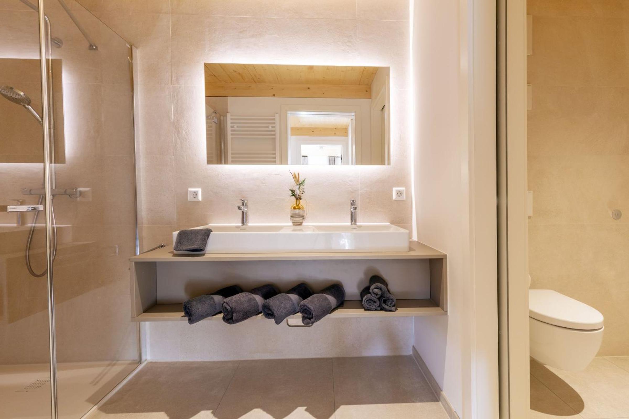 Superior One-Bedroom Apartment with Balcony photo 2
