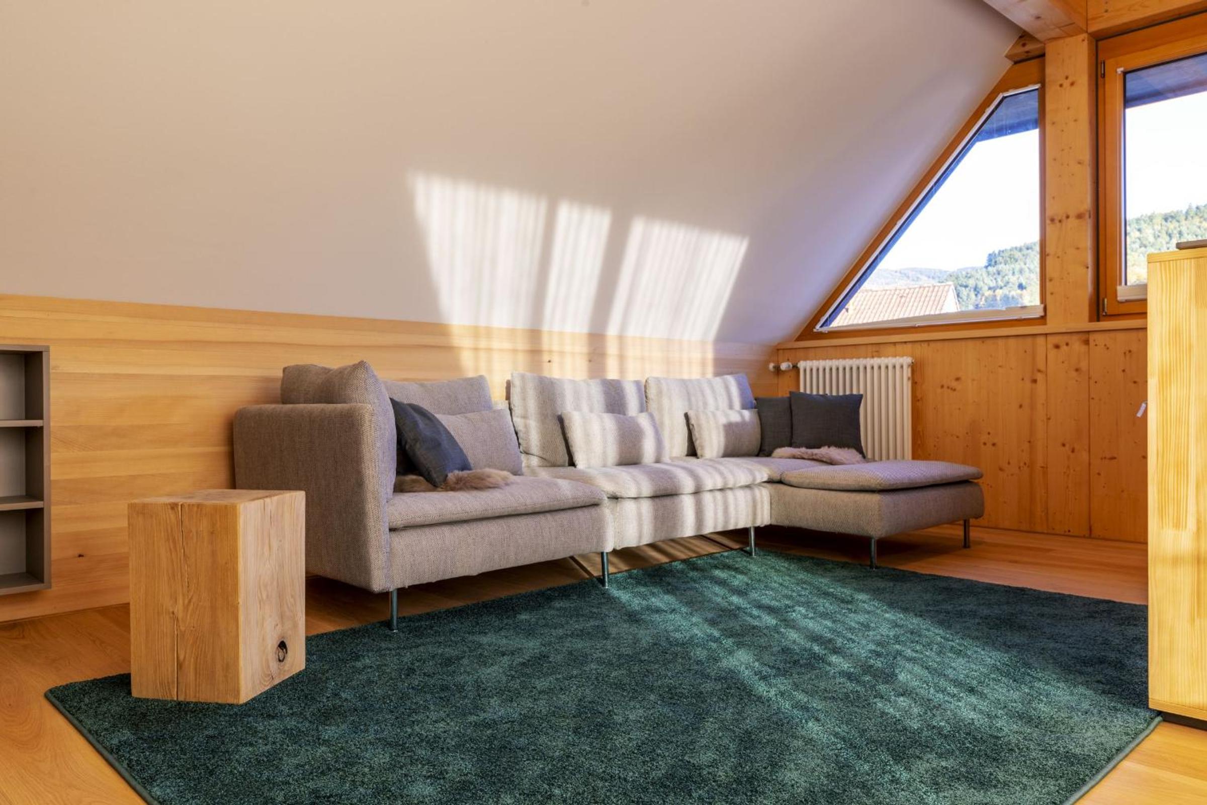 Three-Bedroom Premium Apartment with Balcony photo 3
