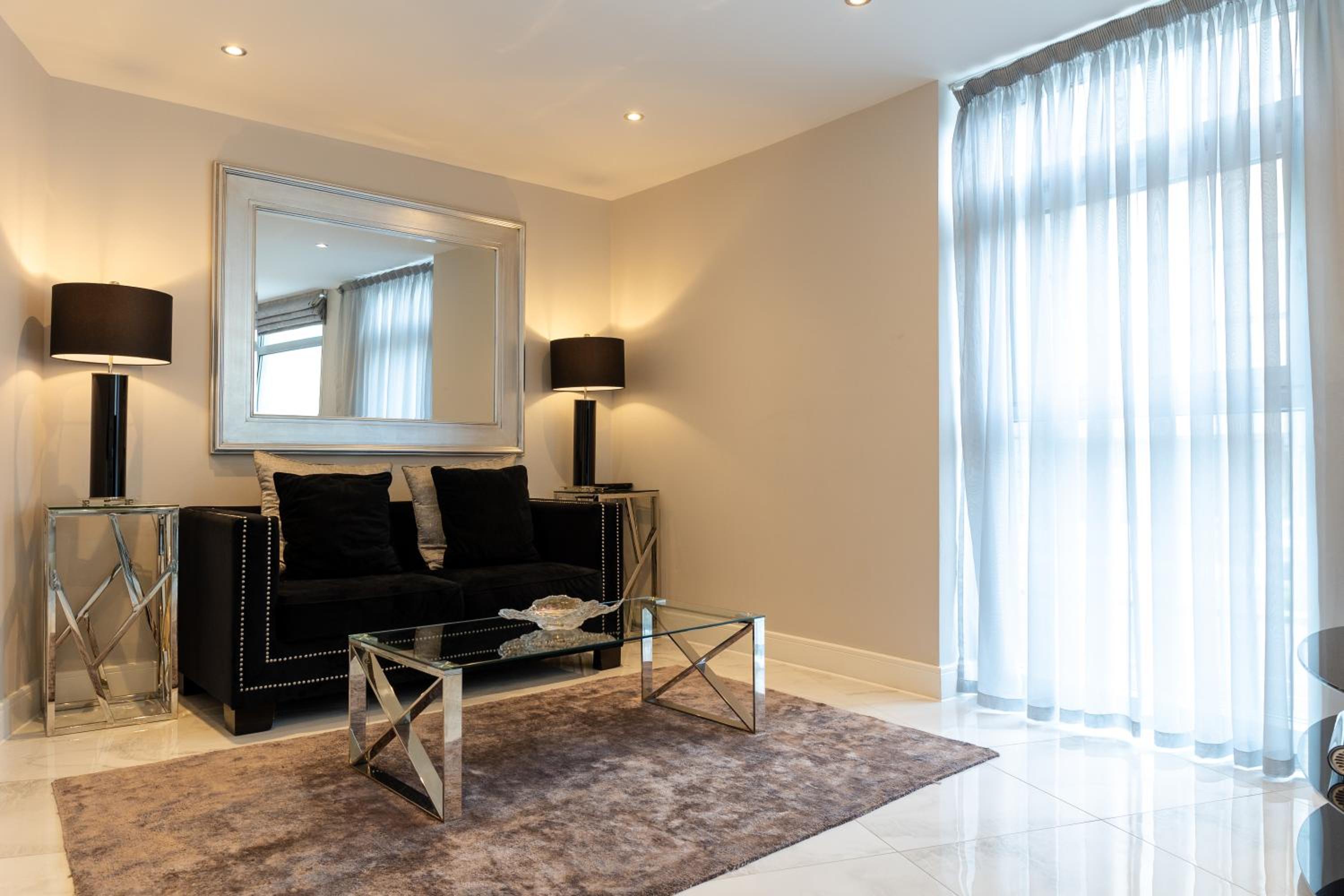 One-Bedroom Apartment - Photo 10
