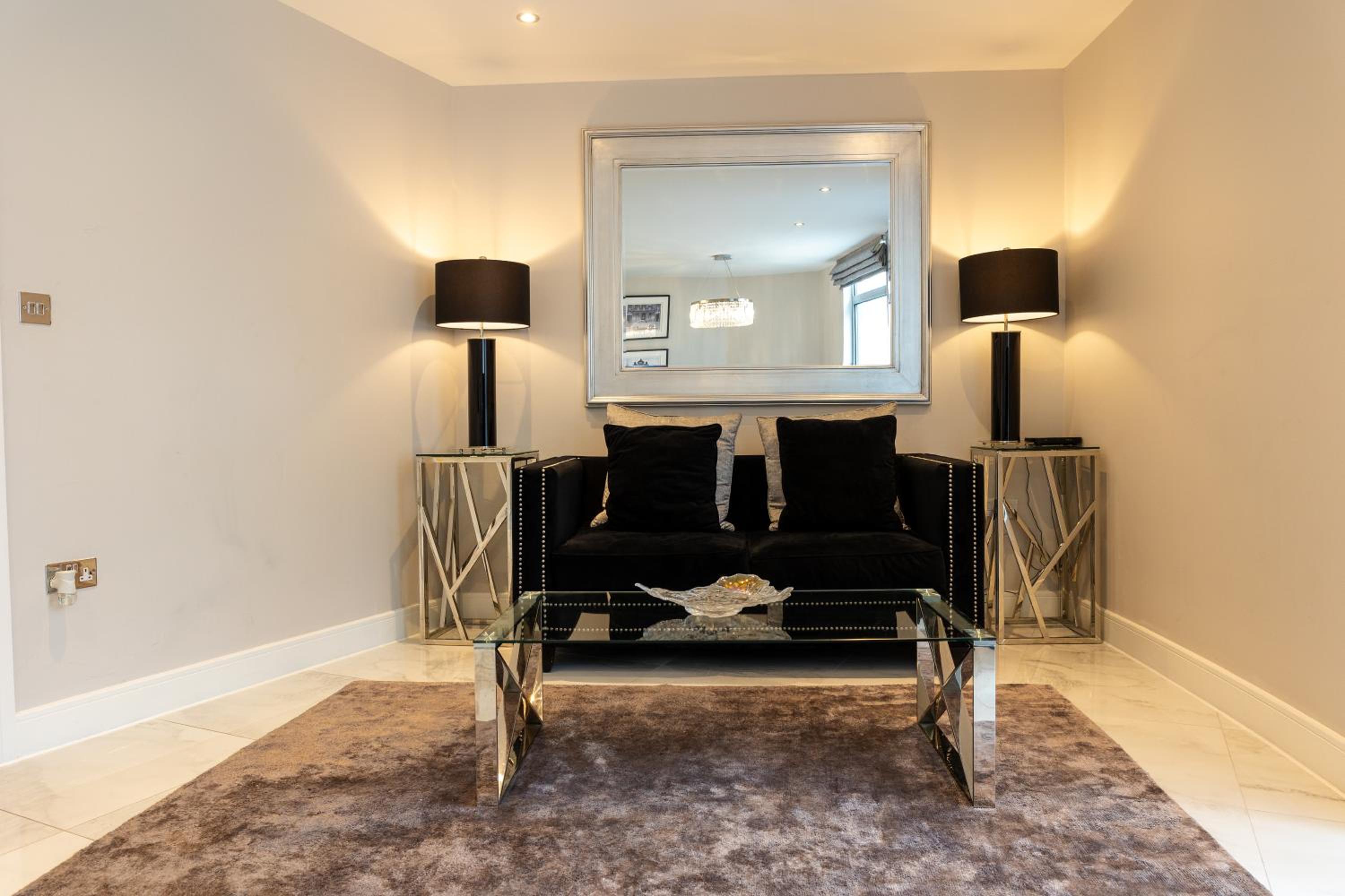 One-Bedroom Apartment - Photo 15