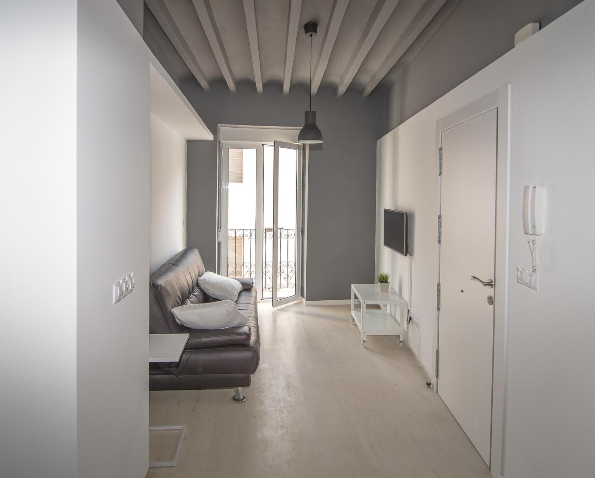 Apartamento con Balcón