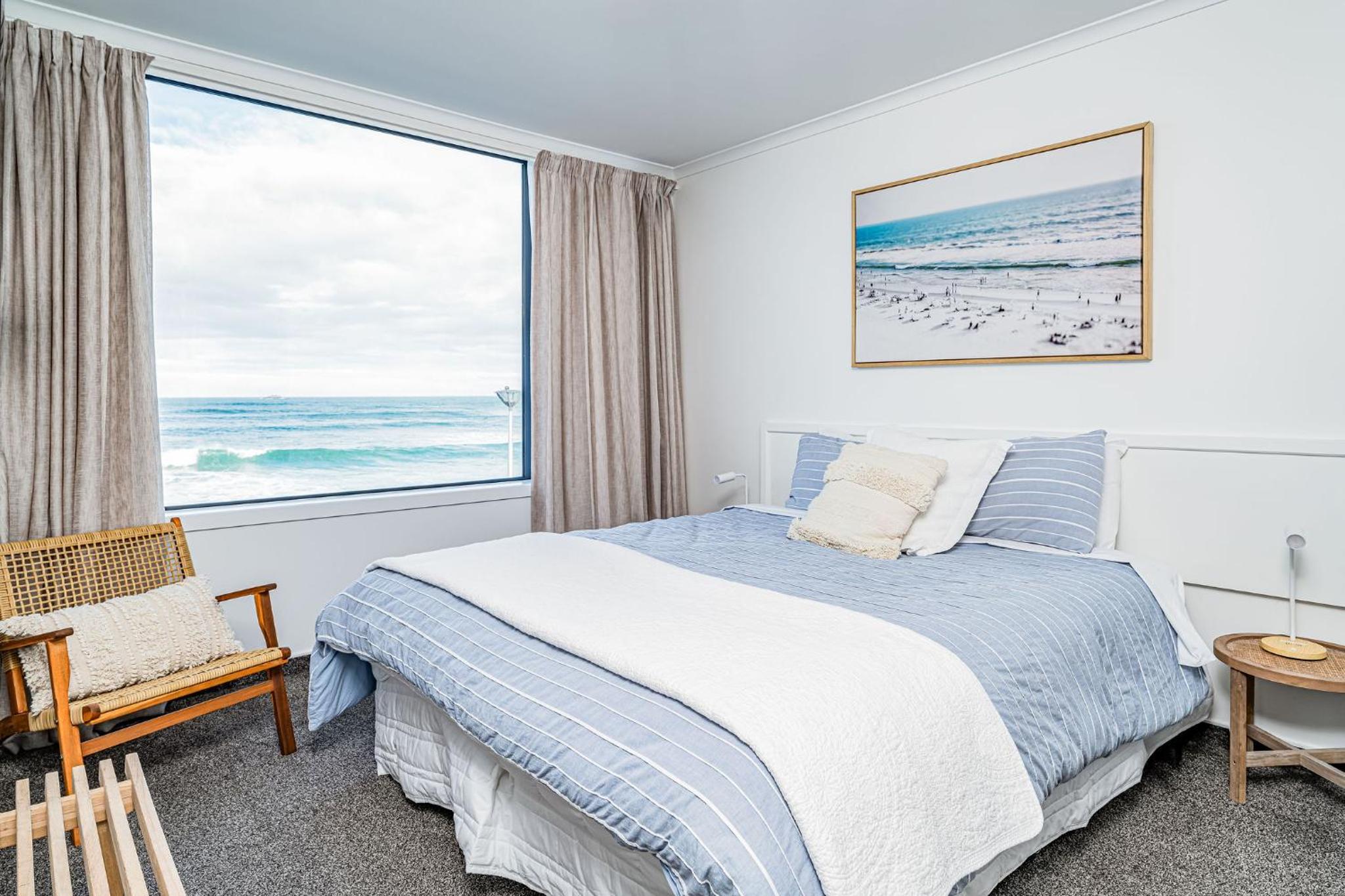 Apartment with Sea View - Photo 7