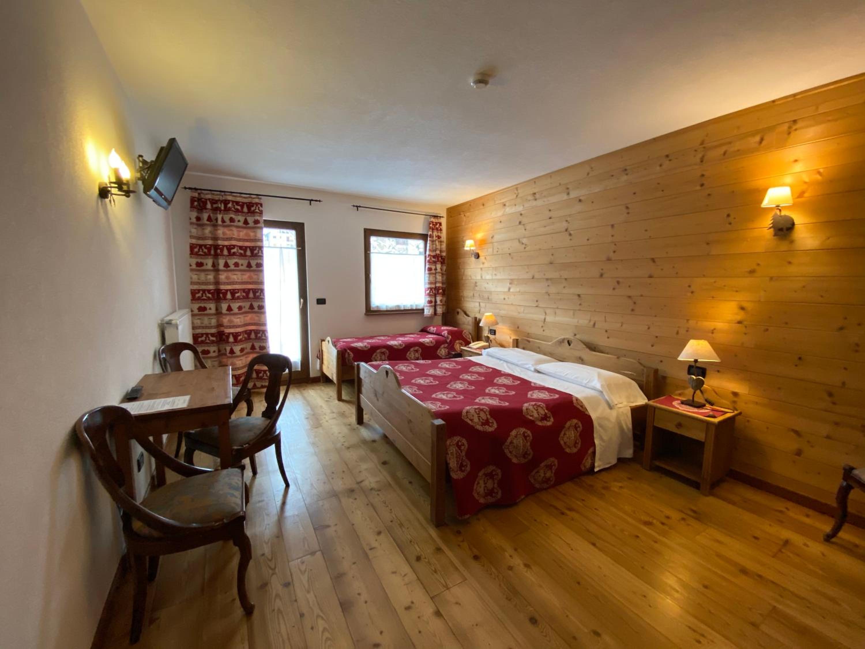Double or Twin Room photo 1