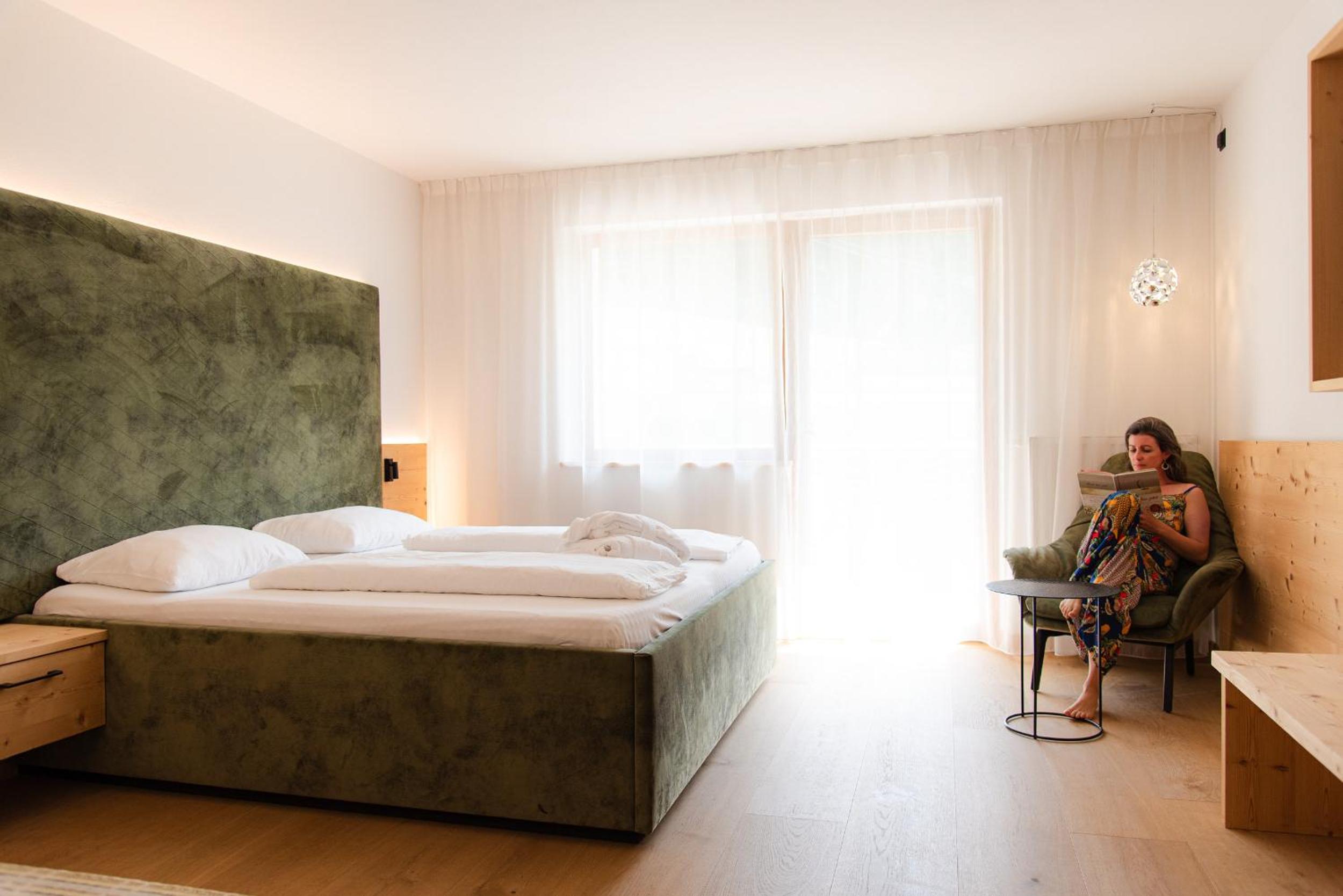 Suite with Balcony - Photo 8