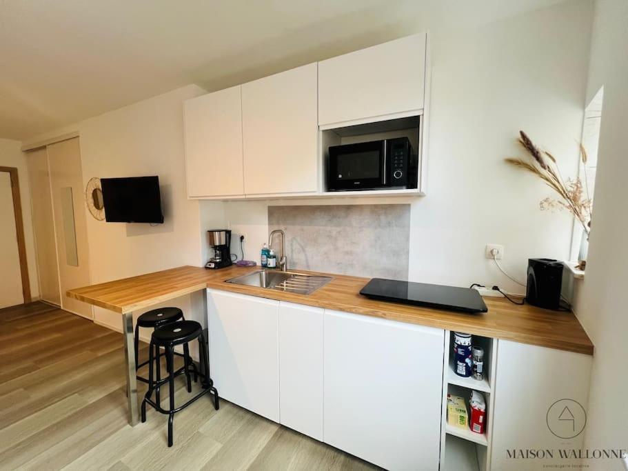 One-Bedroom Apartment photo 2