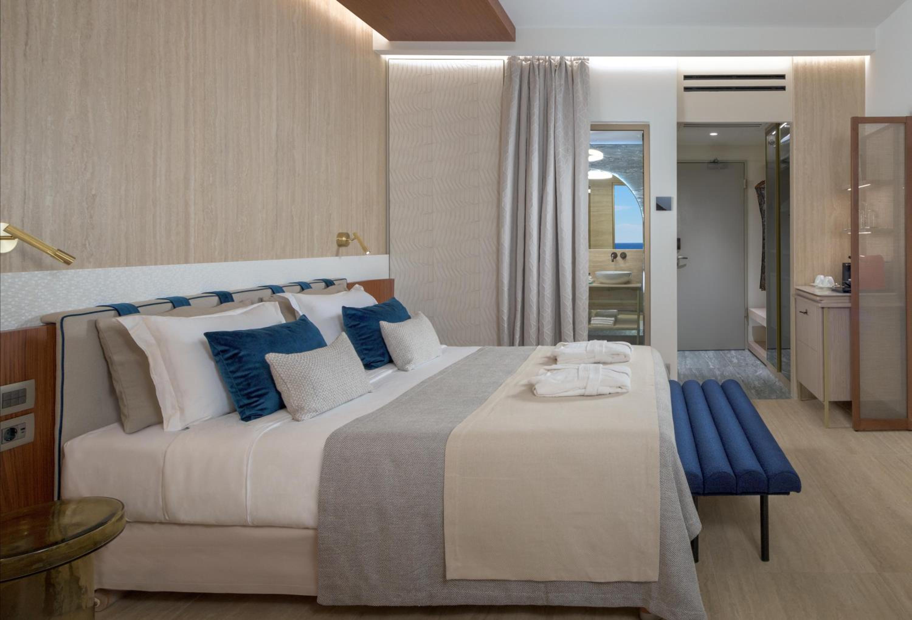 Premium Room Sea View - Photo 3