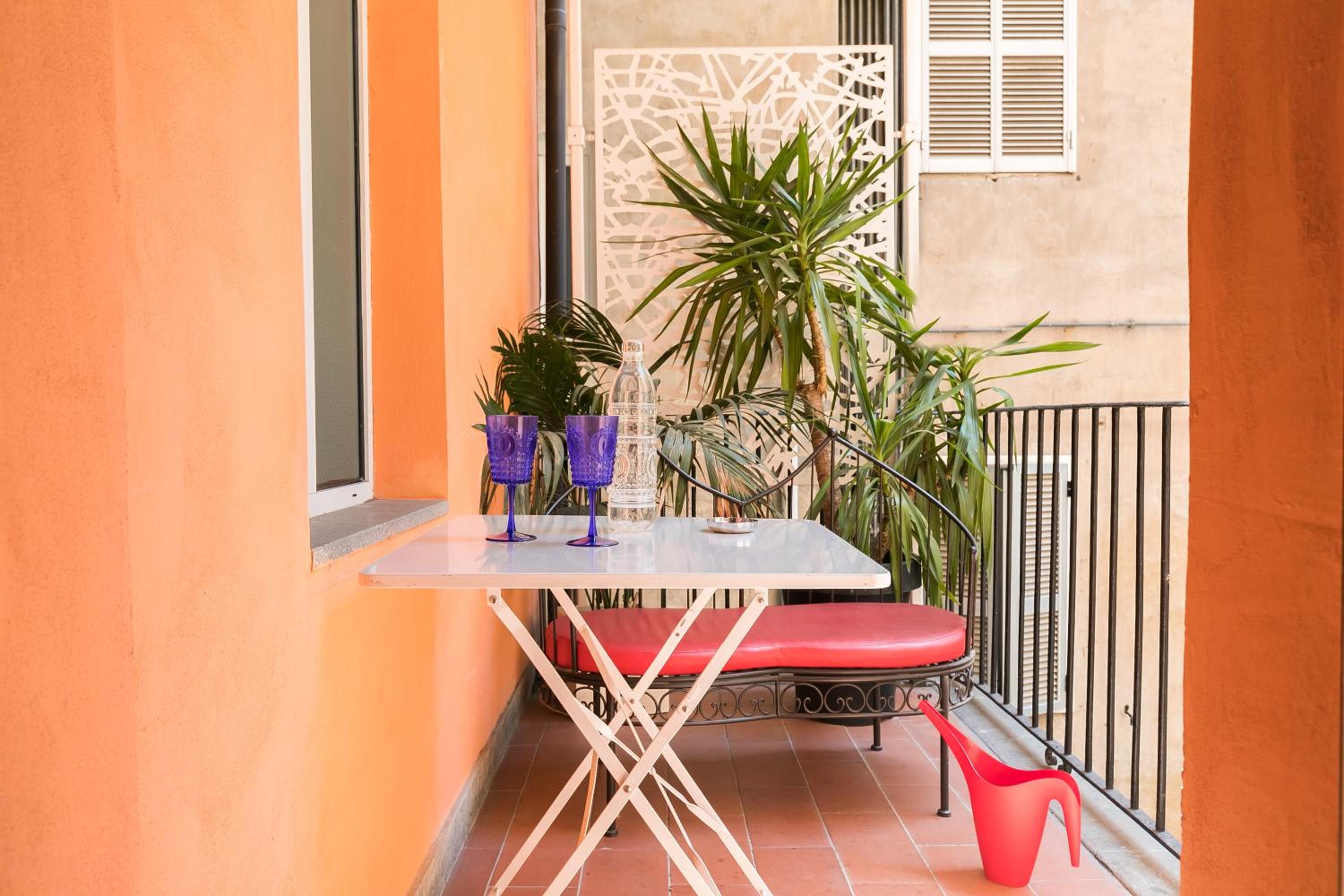 One-Bedroom Apartment with Terrace photo 3