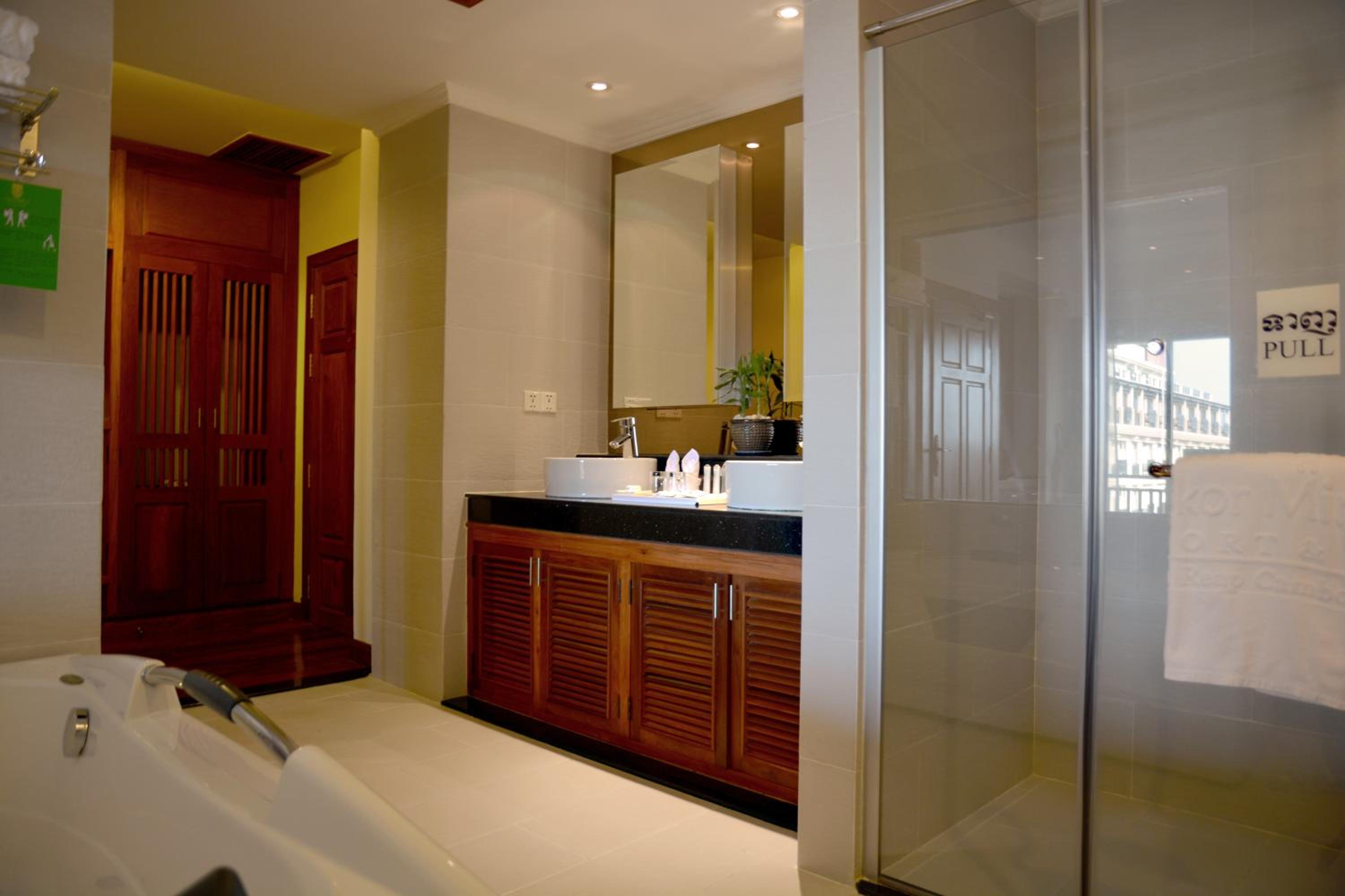 Angkor Miracle Suite - Photo 9