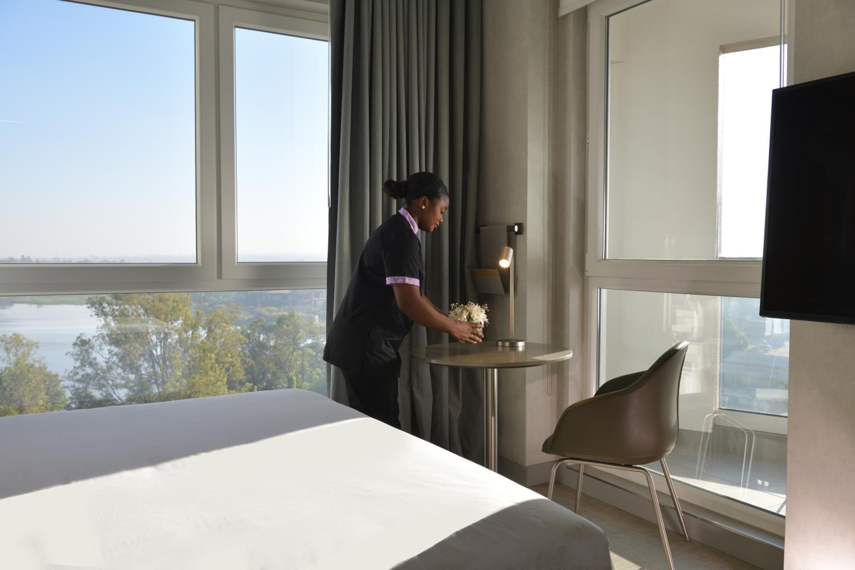 Standard Double Room with Sea View - Mobility Accessible photo 3