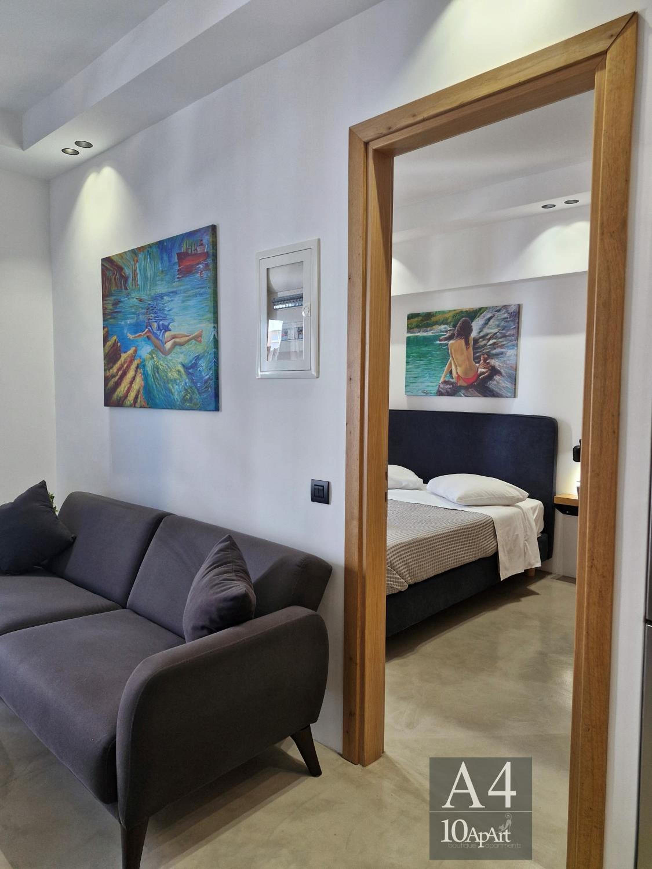 One-Bedroom Apartment