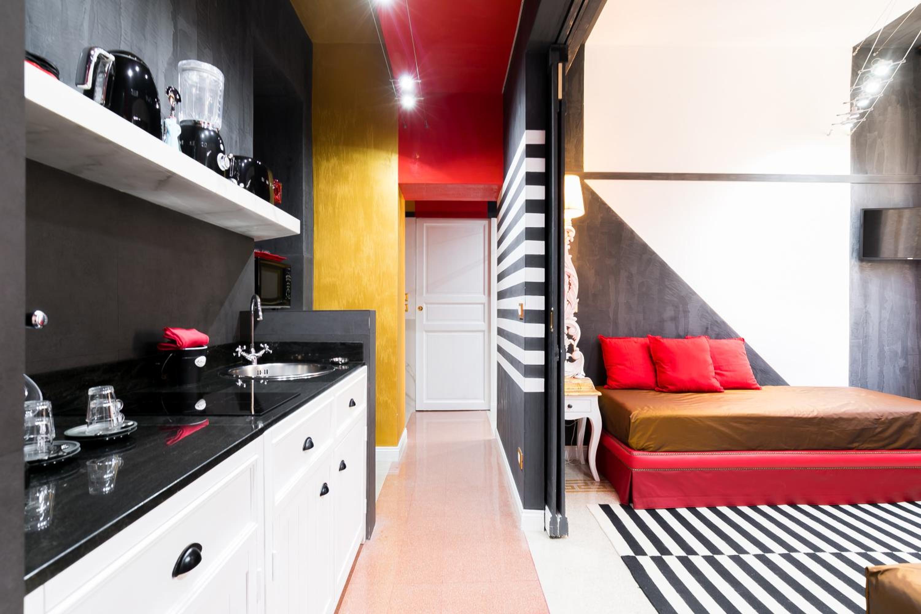 Superior One-Bedroom Apartment photo 2