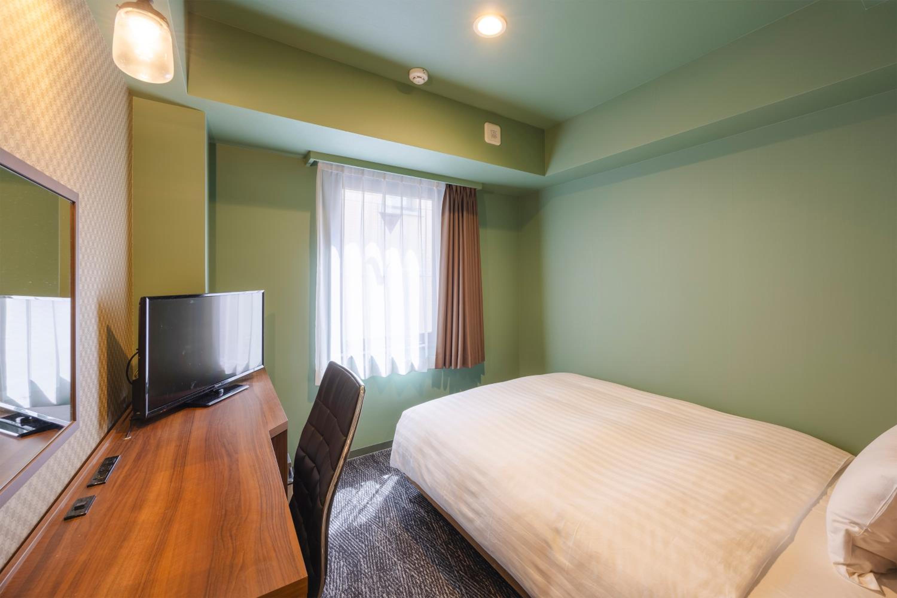 Small Double Room - Non Smoking photo 2