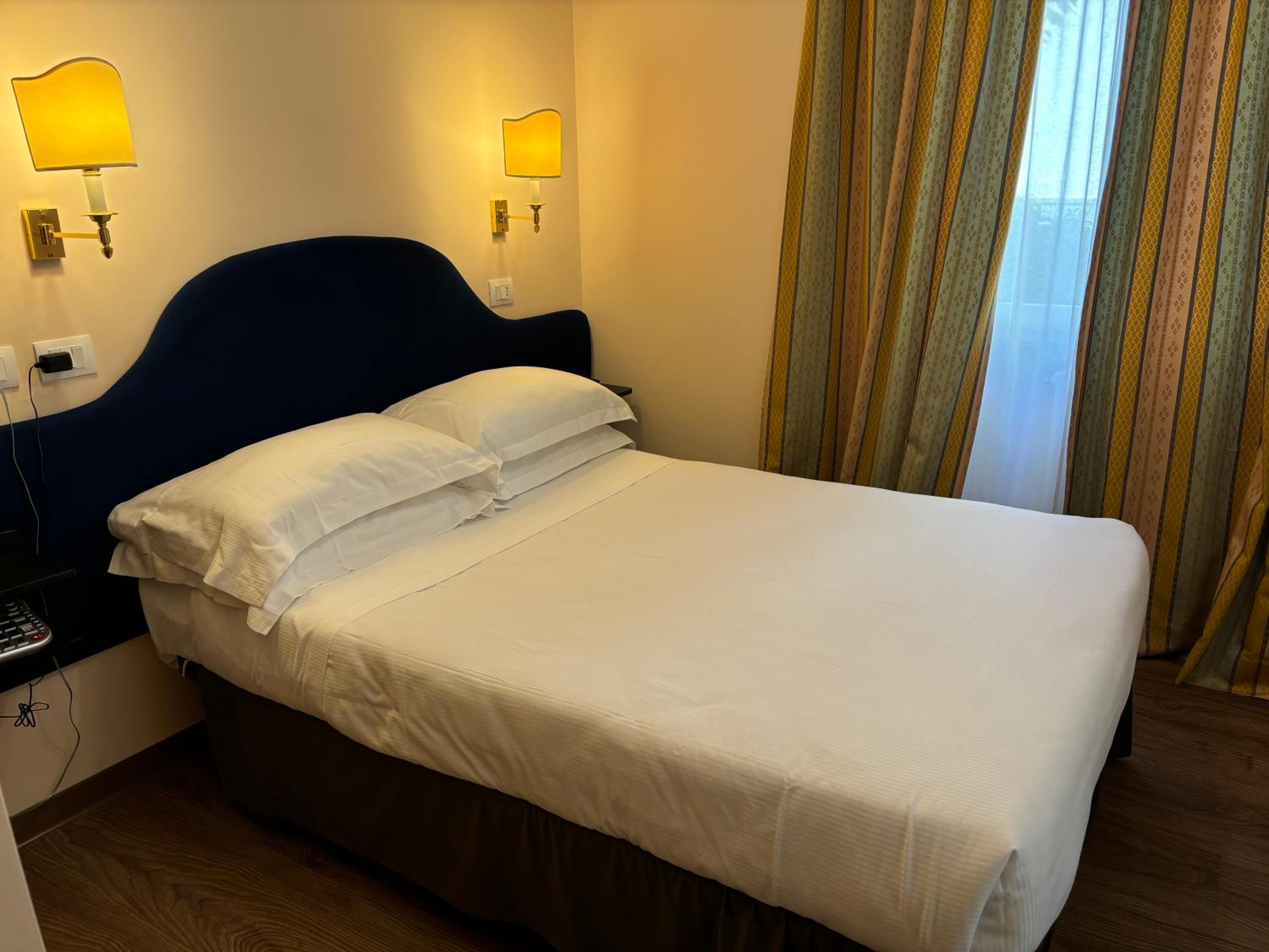 Small Double Room photo 1