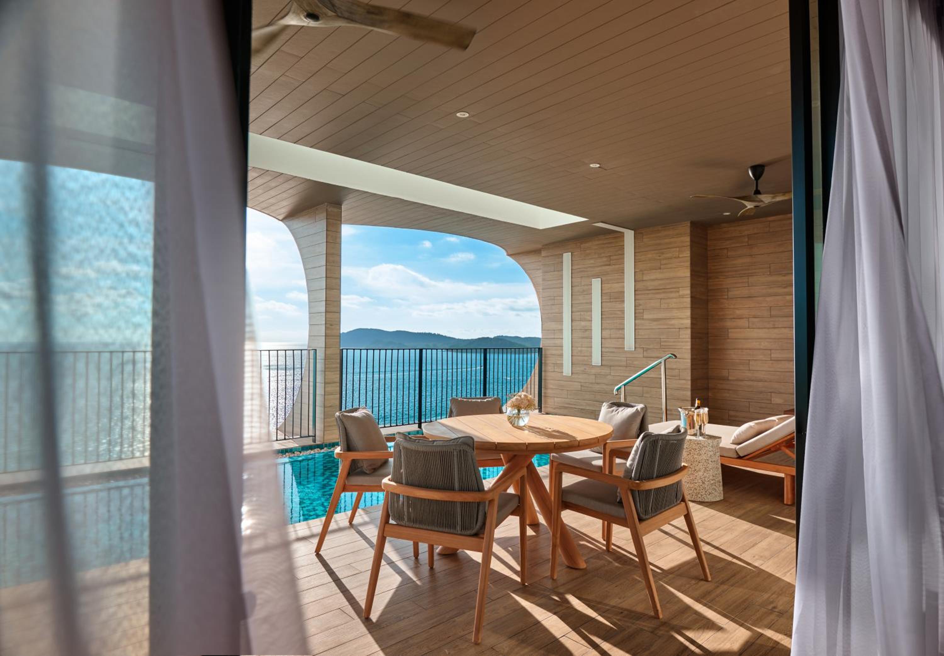 Premier Ocean View Suite with Private Pool - Photo 4