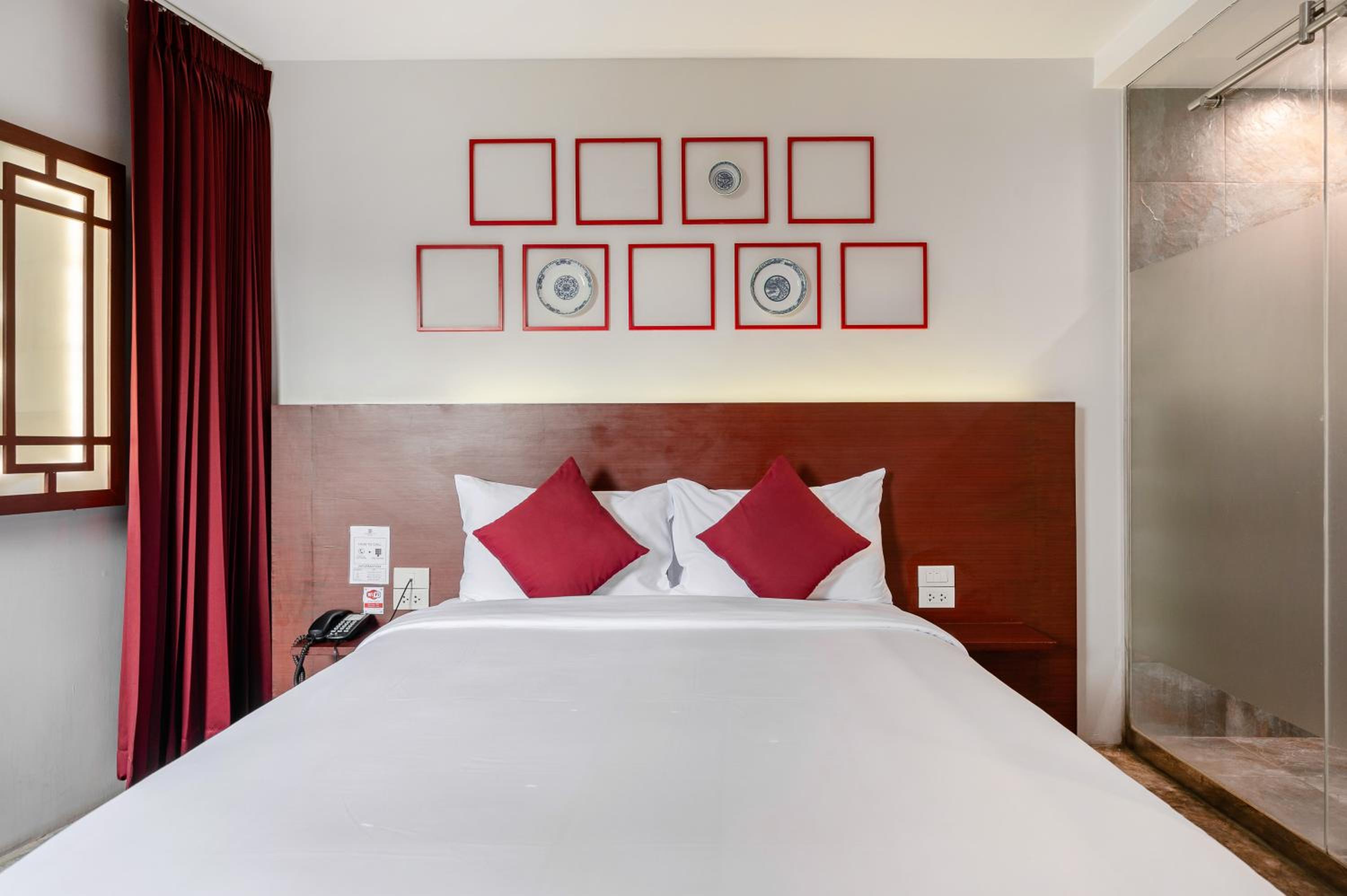 Standard Room (No Window) photo 2