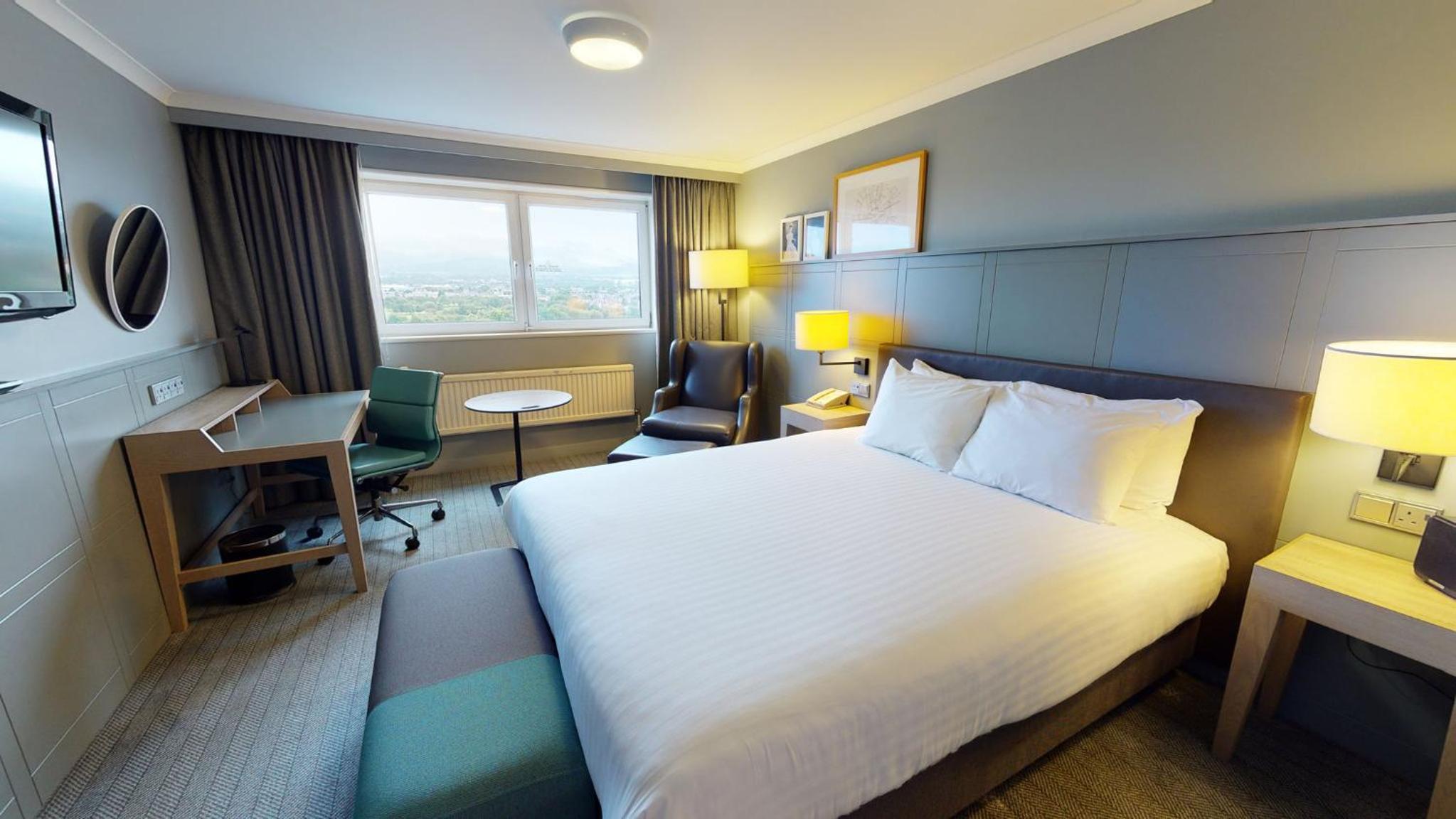 Premium Double Room thumbnail 6