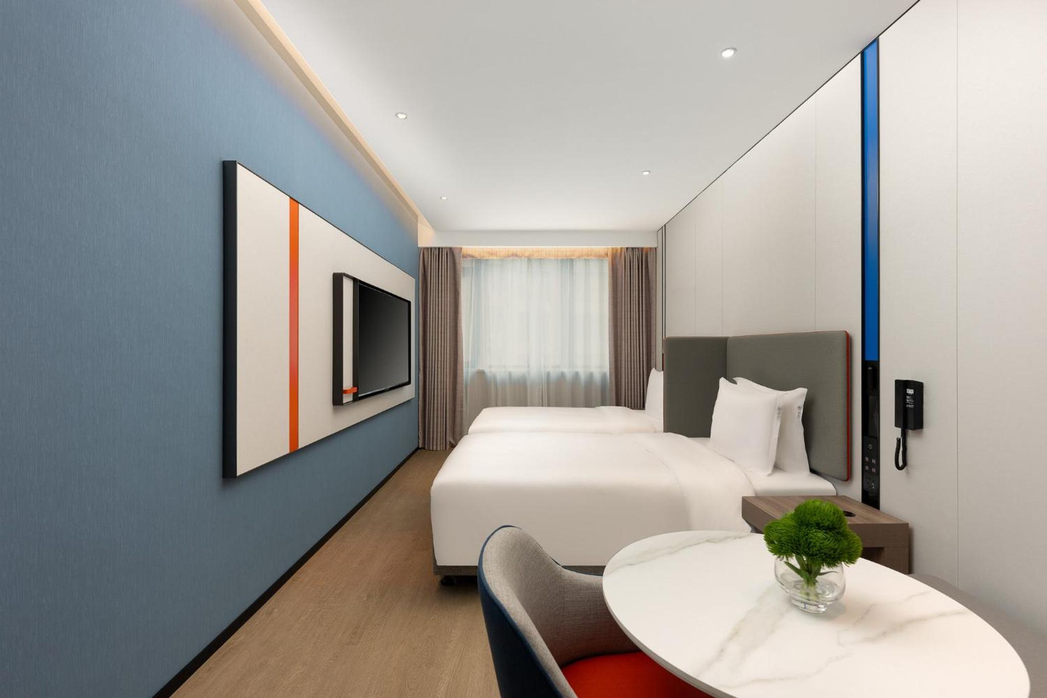 Standard Twin Room with Extra Floor Space thumbnail 5
