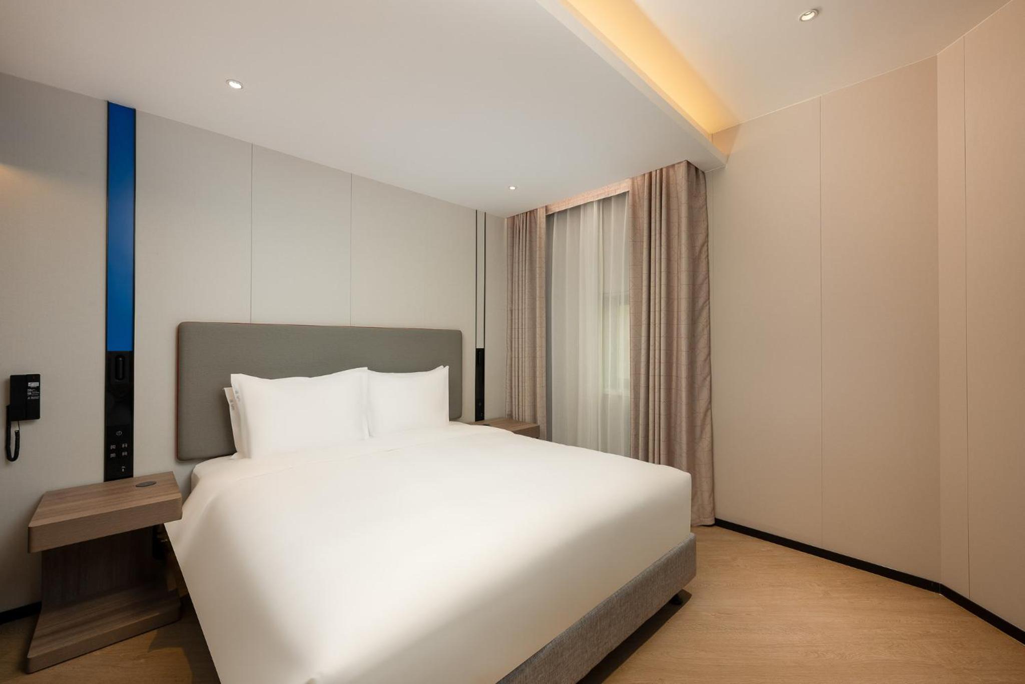 King Suite with Sofa Bed