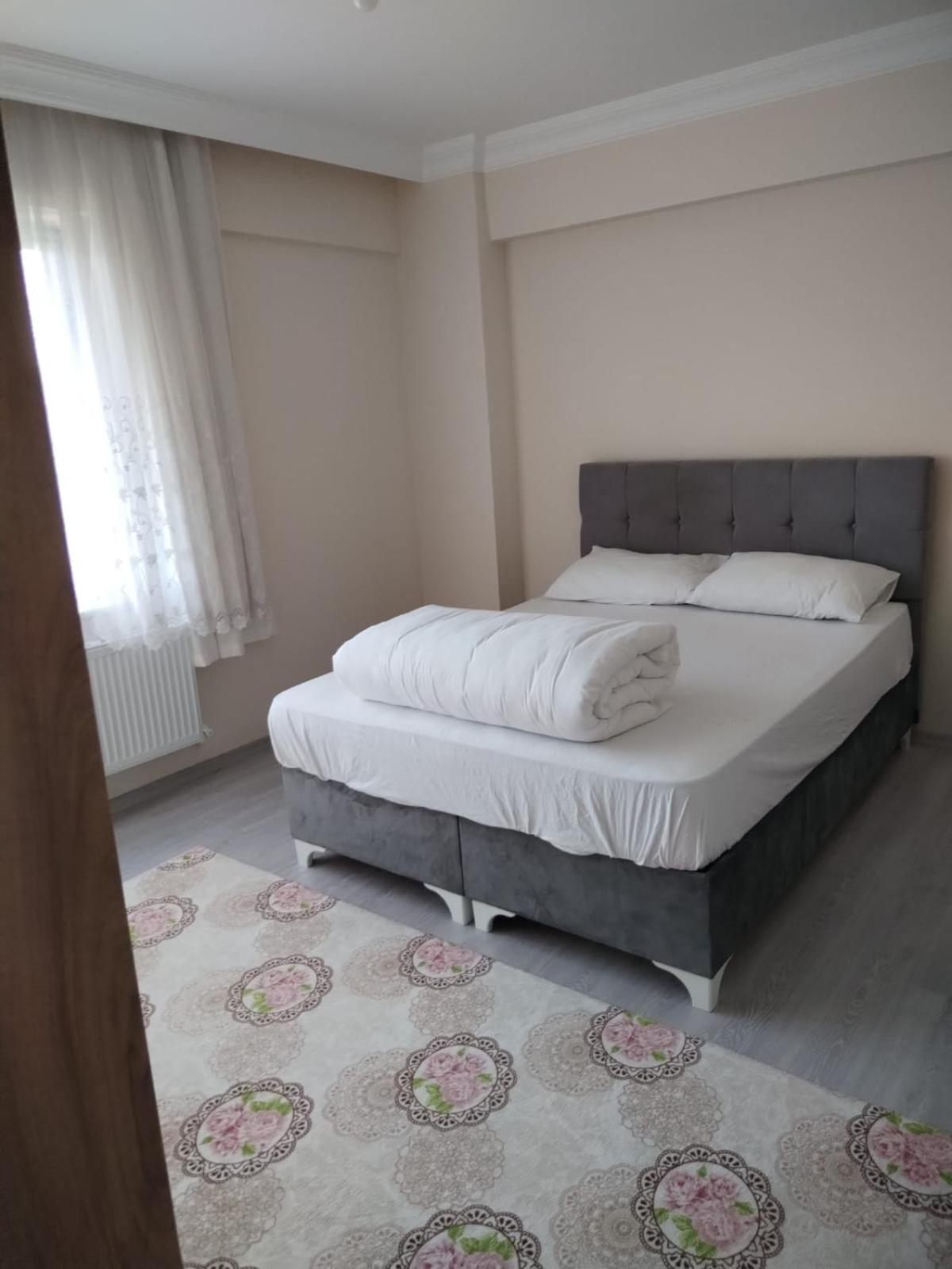 Three-Bedroom Apartment photo 1