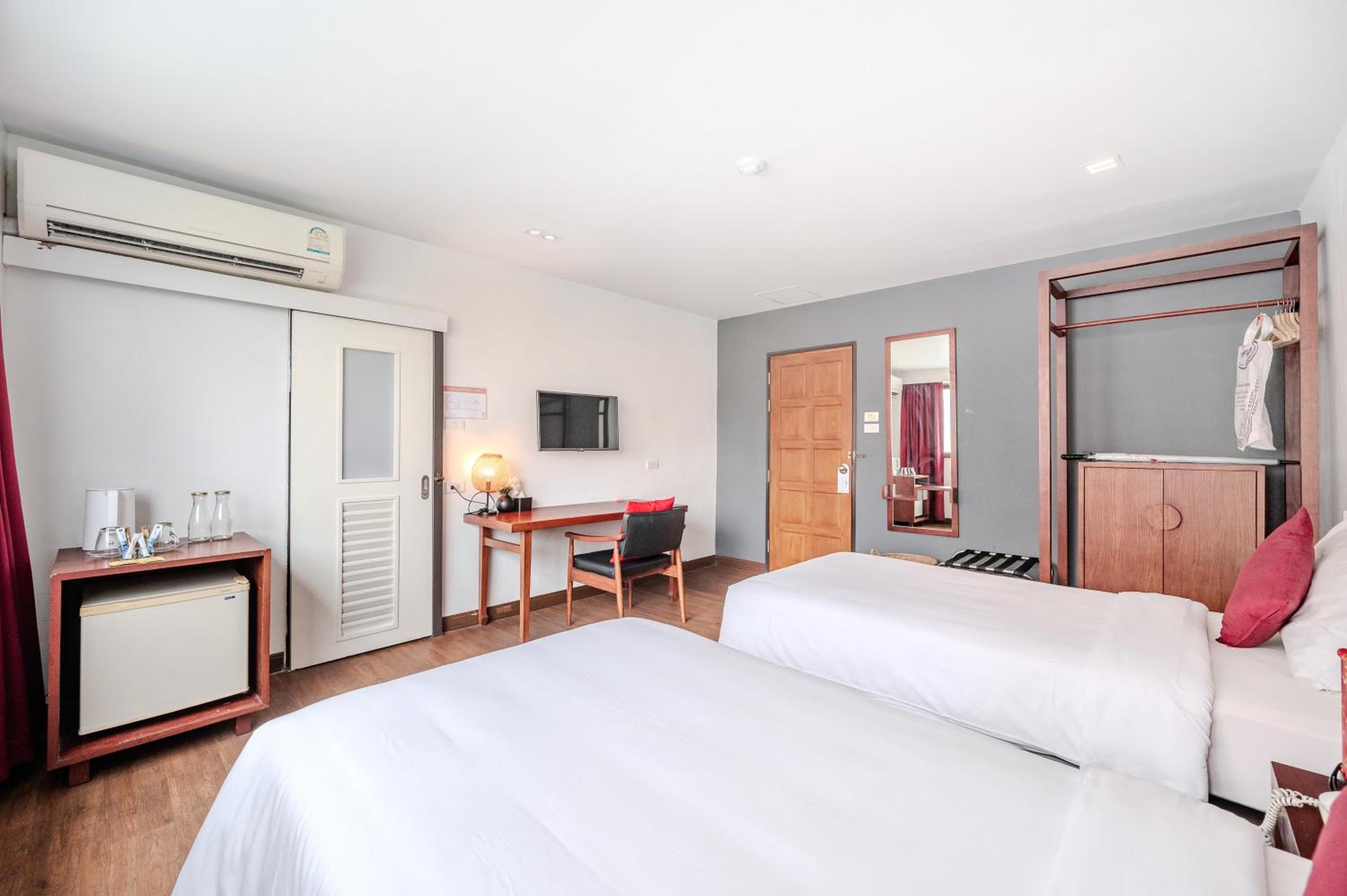 Deluxe Twin Room photo 3