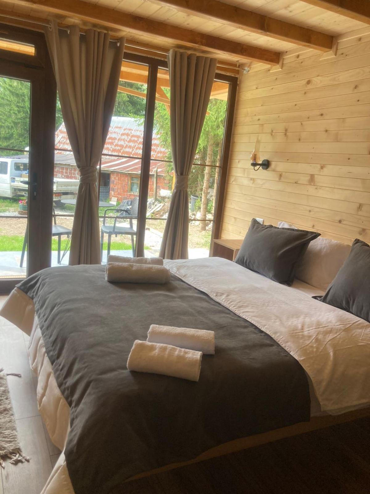 Deluxe Double Room with Shower