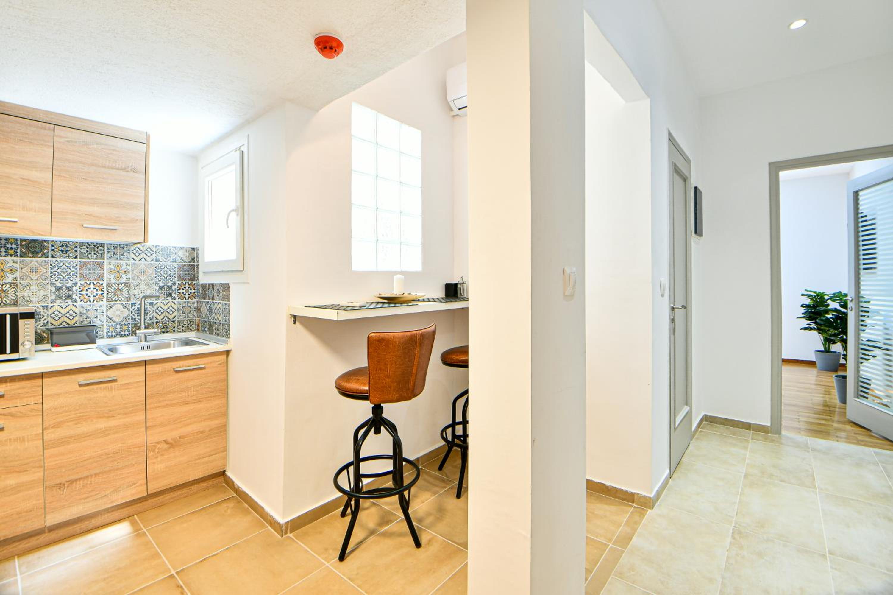 One-Bedroom Apartment photo 3