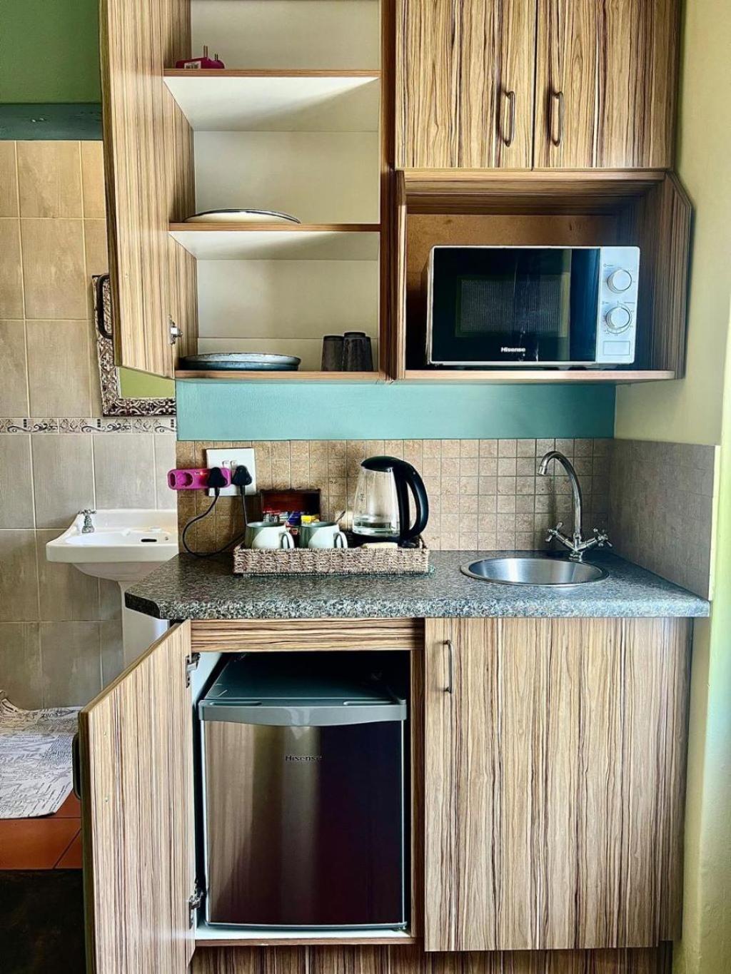 Budget Single Room photo 2