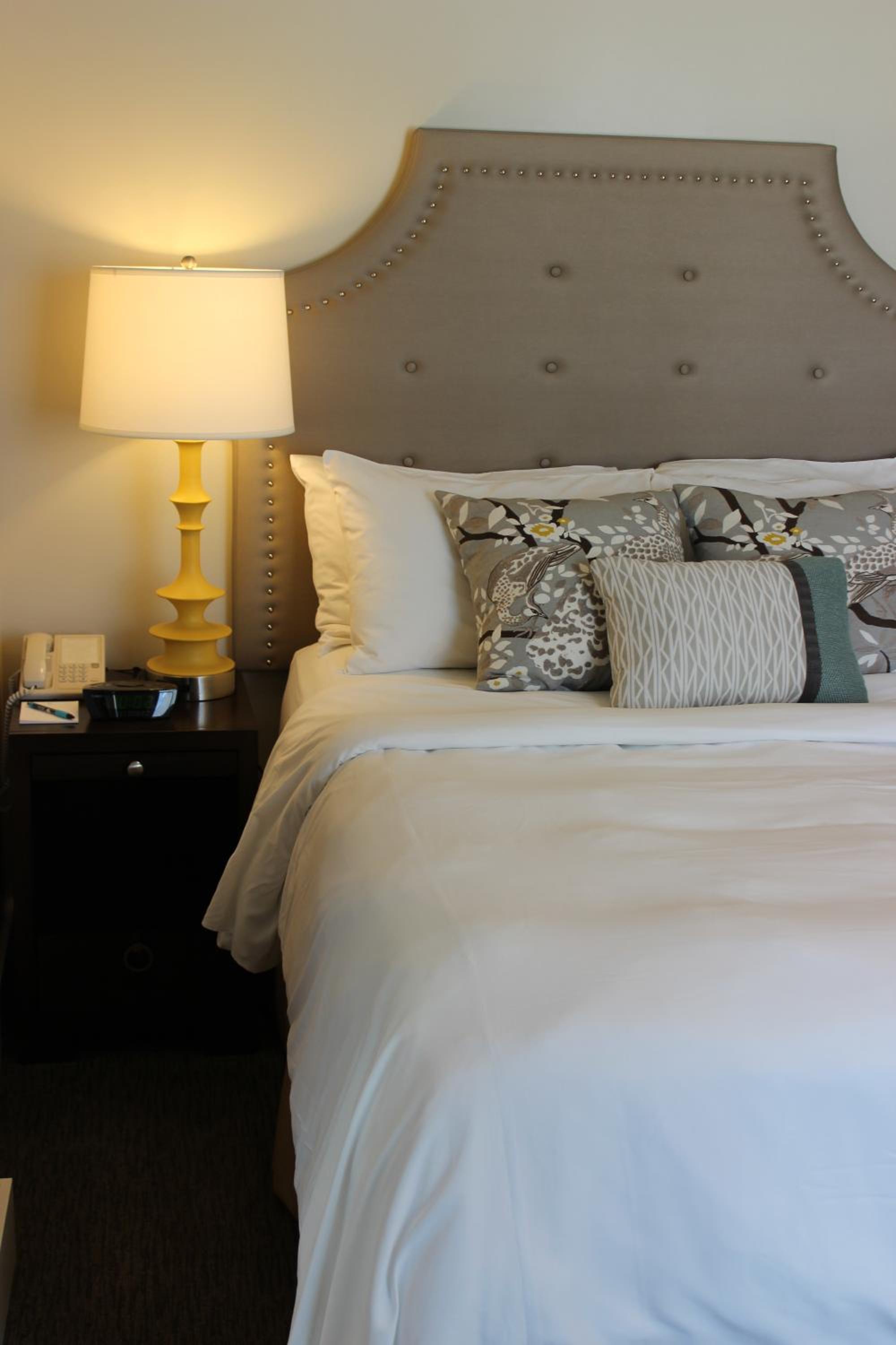 Economy Queen Room