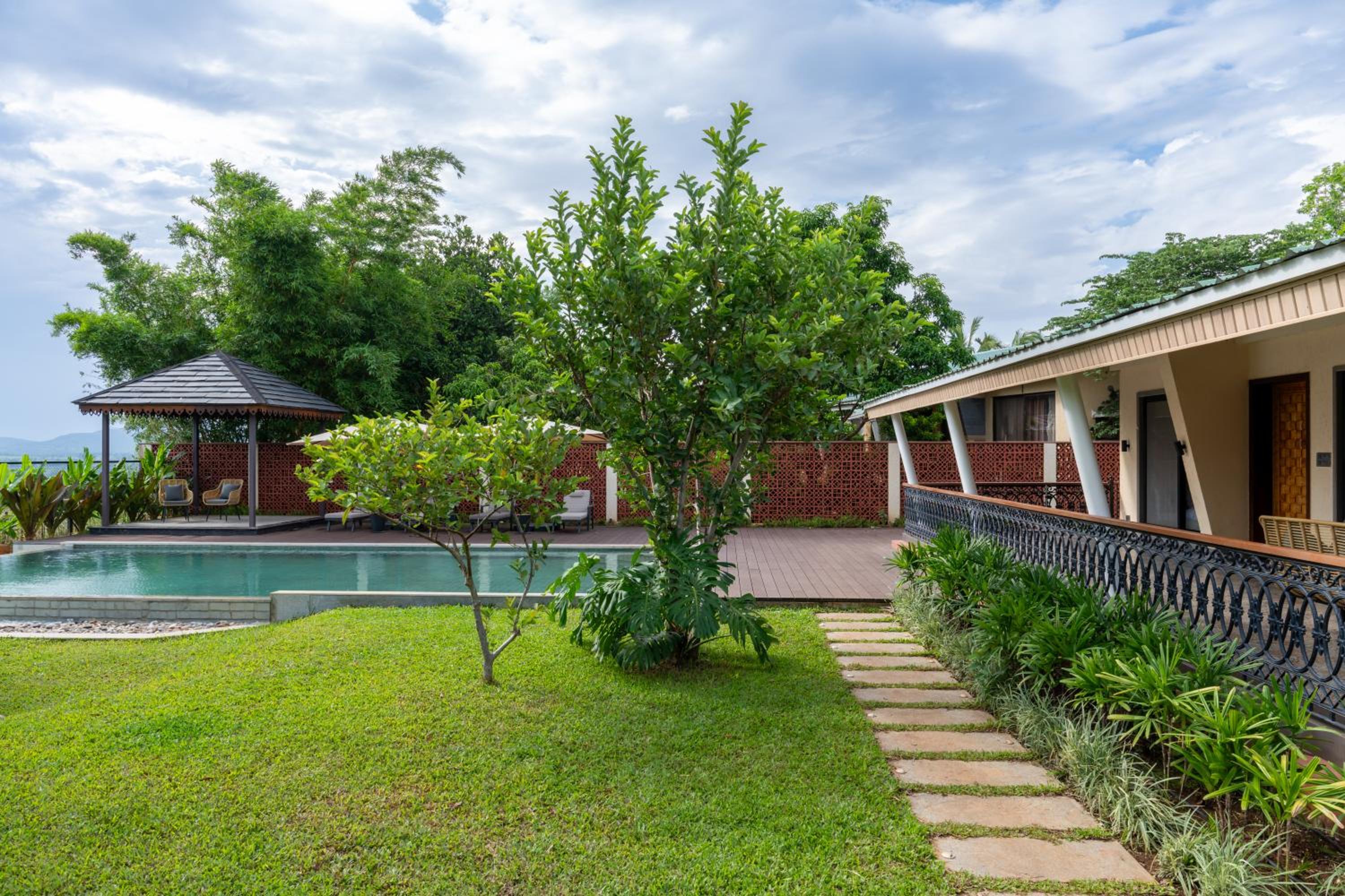Three-Bedroom Villa photo 3