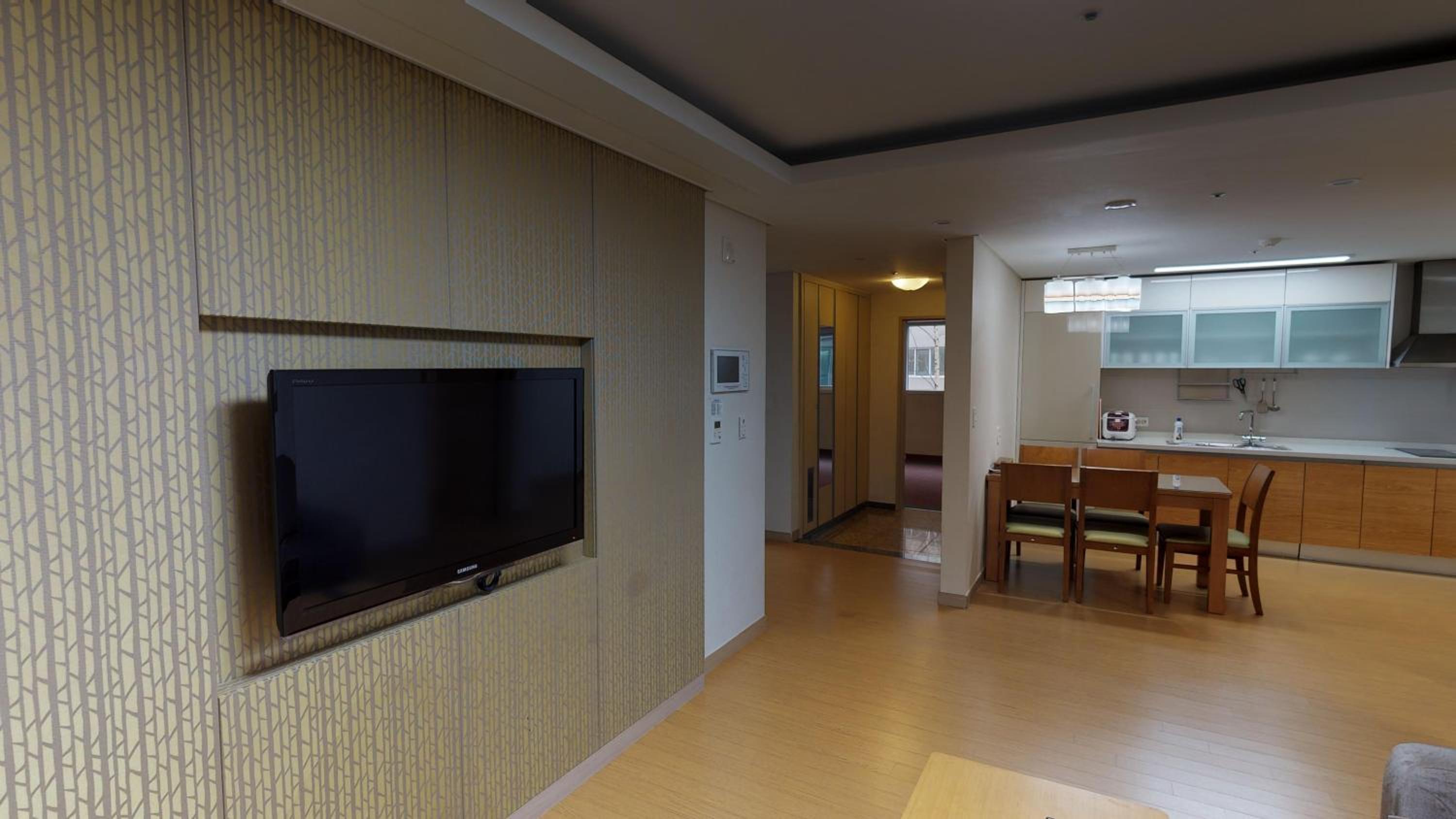 Hill Terrace Suite photo 2