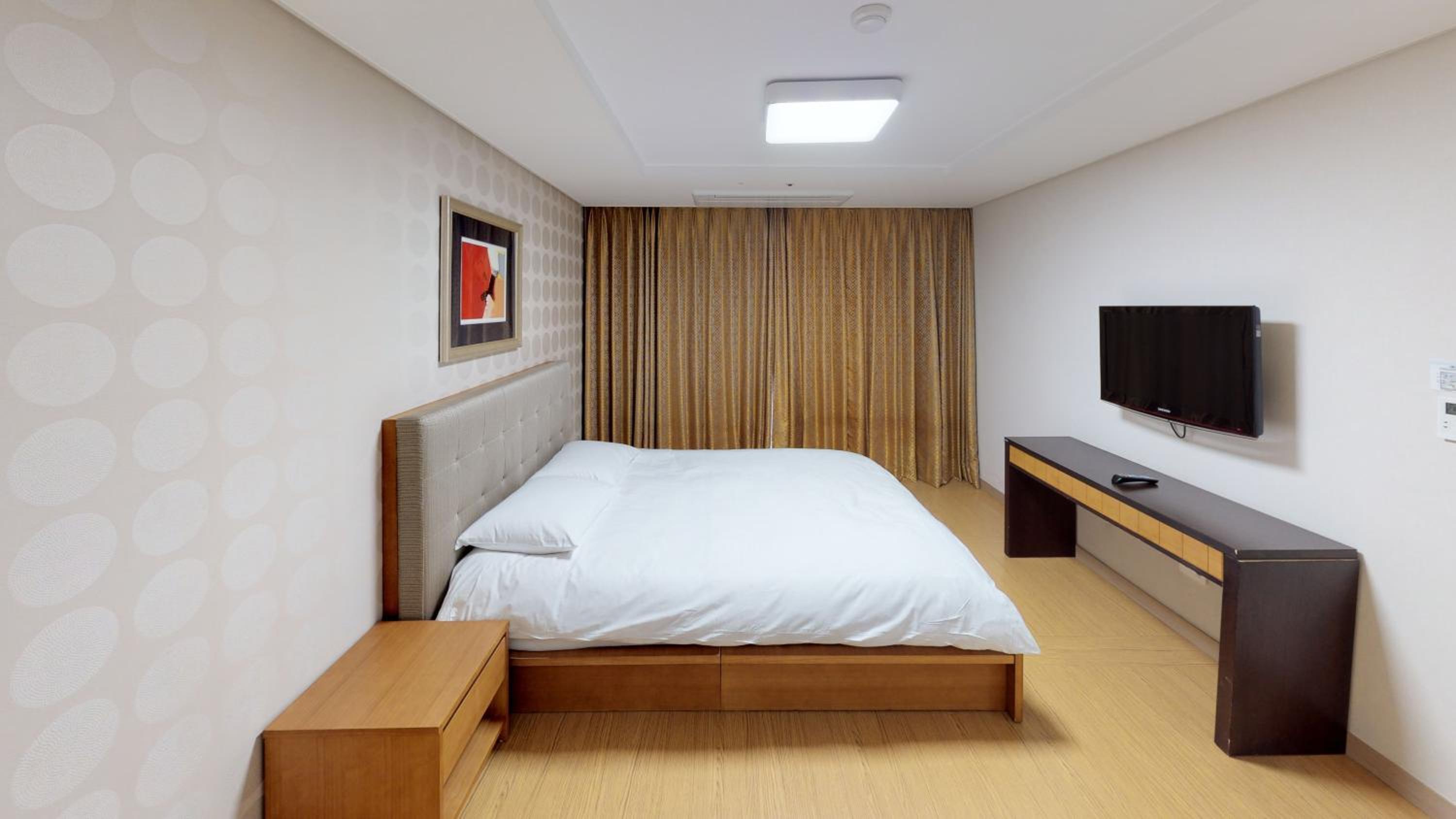 Hill Terrace Suite photo 3