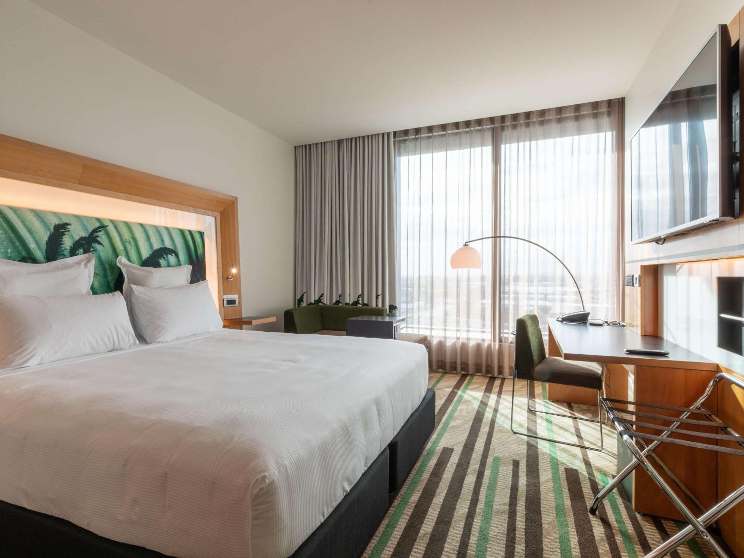 Superior King Room - Accessible  photo 1