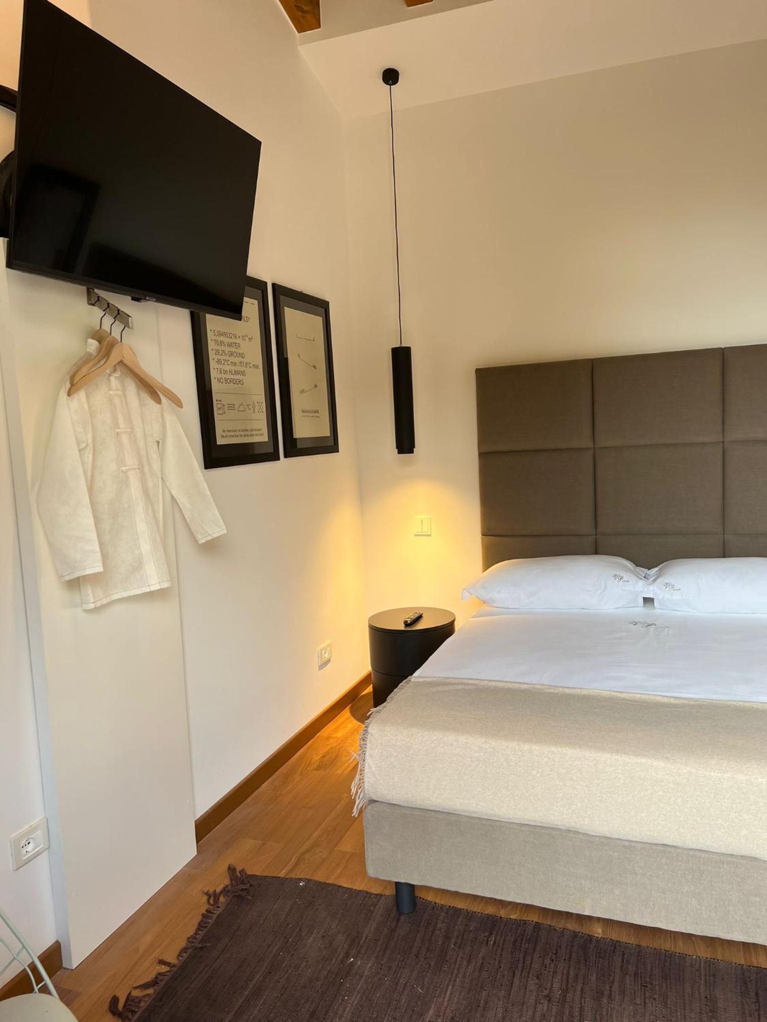 Deluxe Double Room With Balcony photo 2