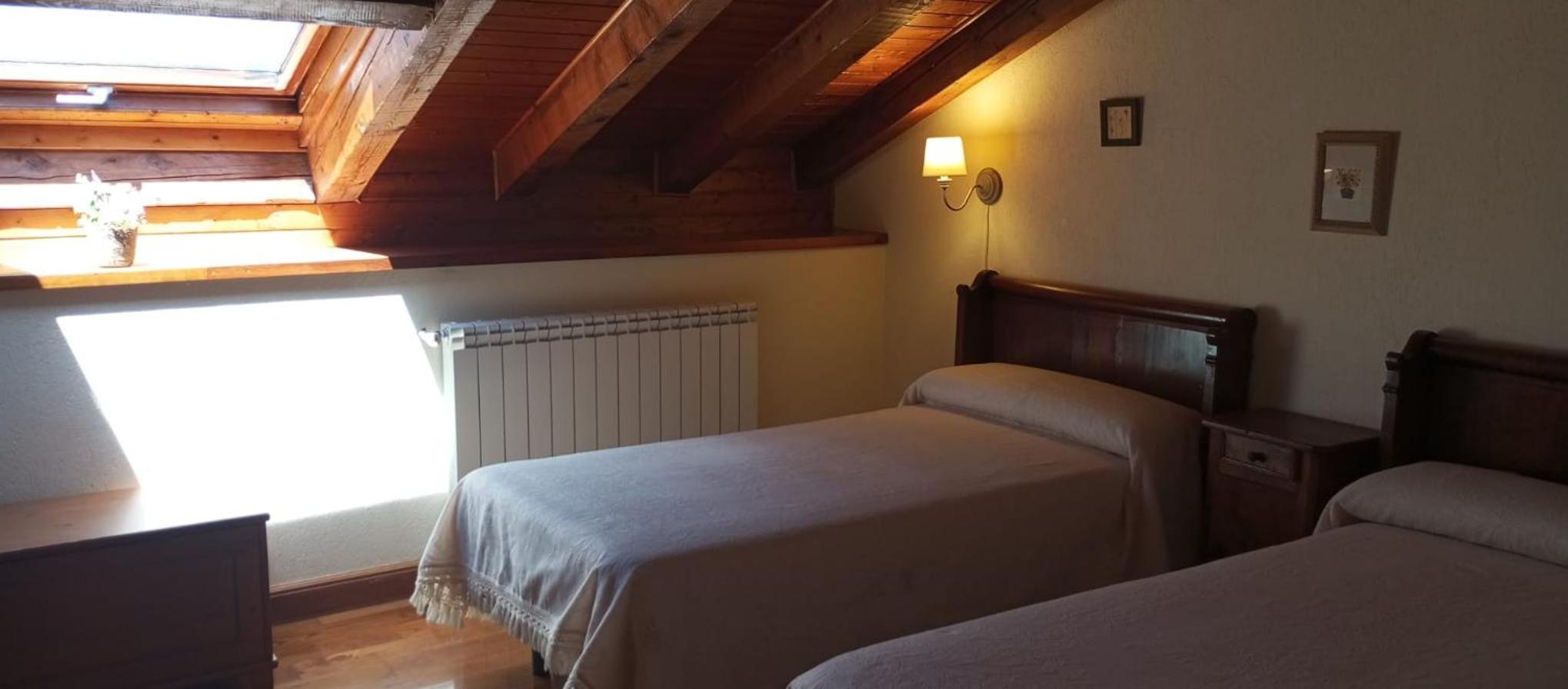 Habitación Doble con Baño Privado