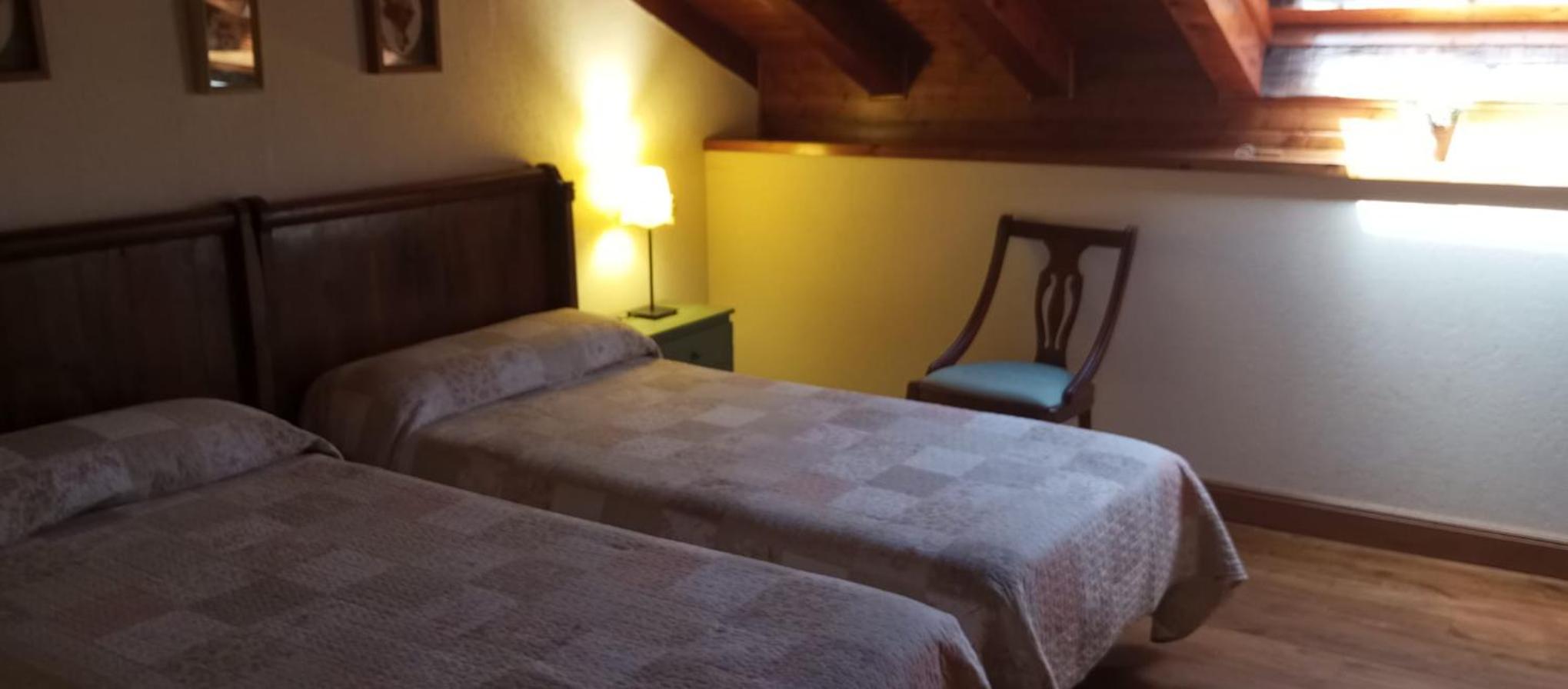 Habitación Doble con Baño Privado