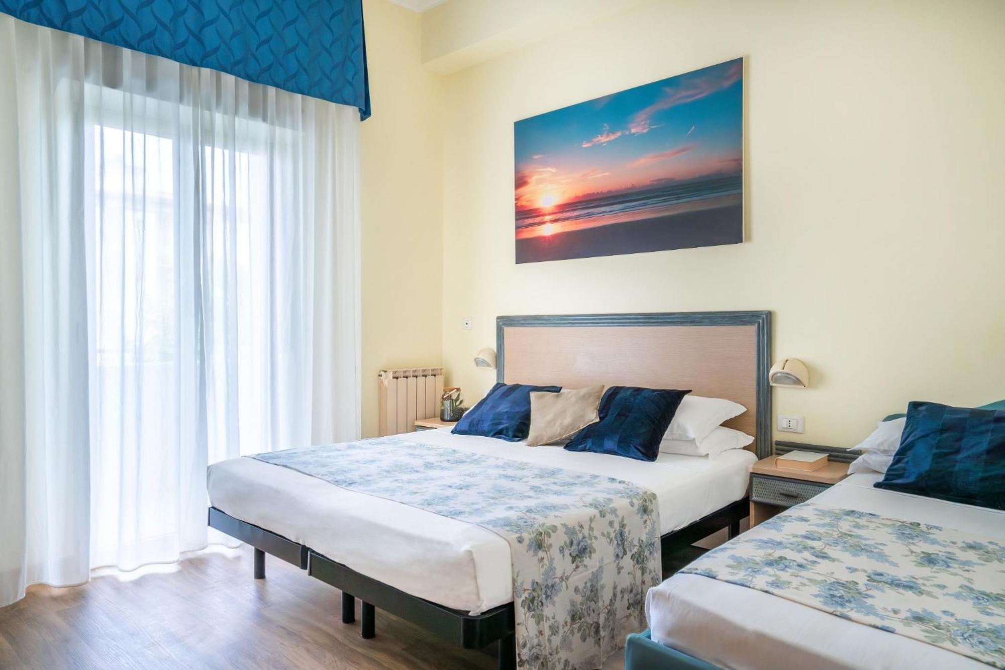 Classic Double or Twin Room with Balcony - Photo 1