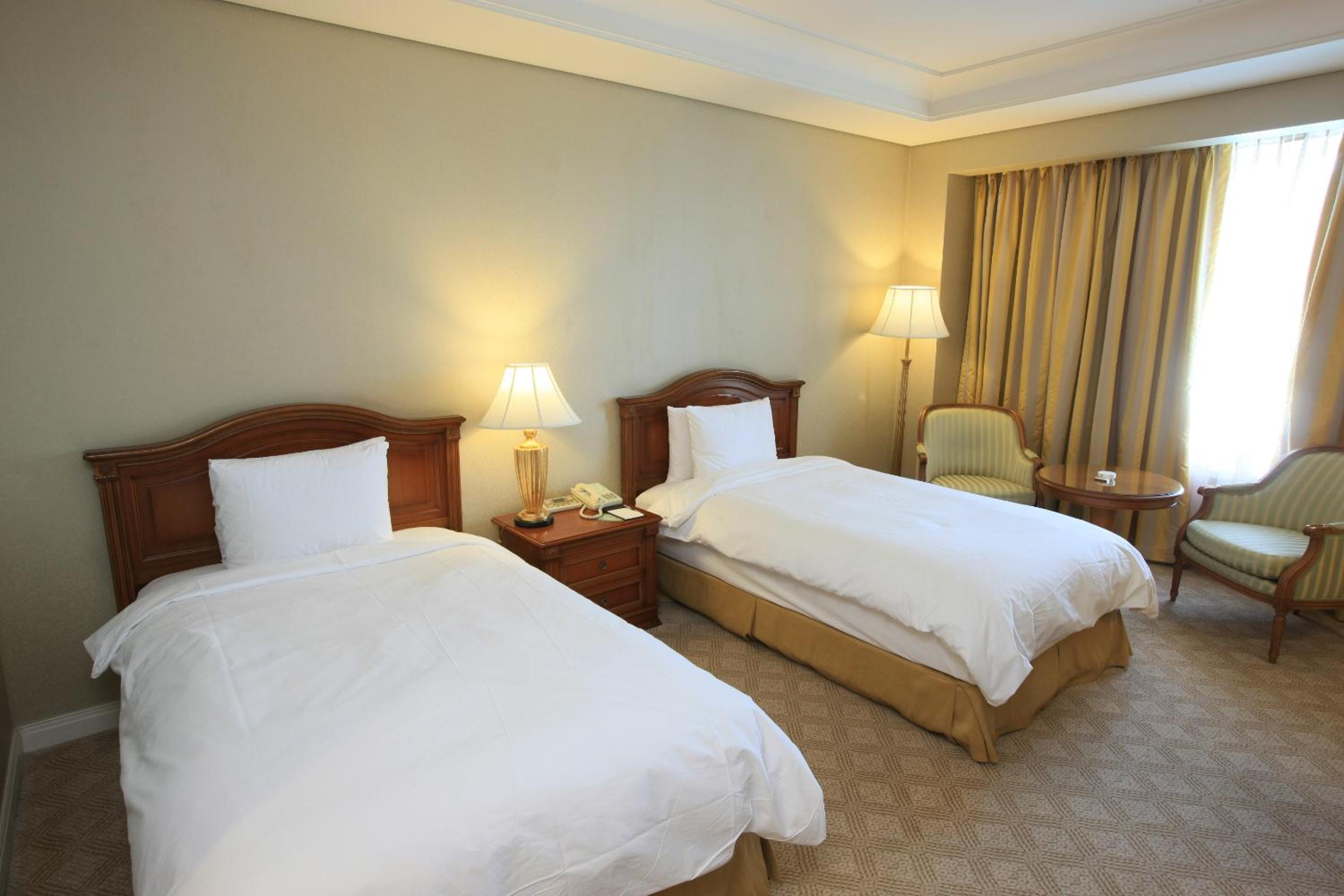 Standard Twin Room photo 1