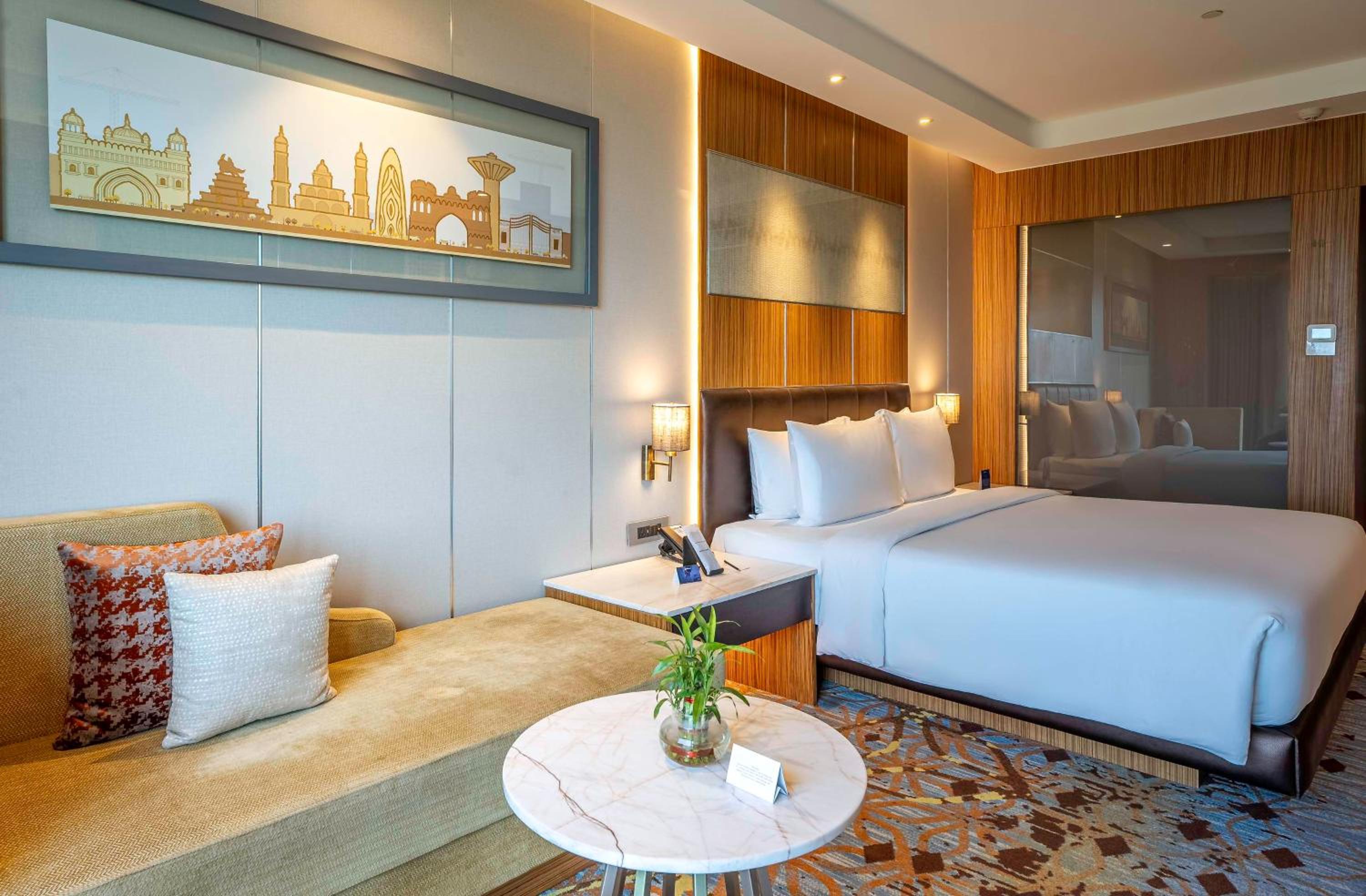 Junior Suite with Airport Transfers ,10% Discount on F & Soft Beverages, Happy Hours 1+1 on IMFL Drinks (16:00-18:00 Hrs) at Proof Patio Bar) - Photo 1