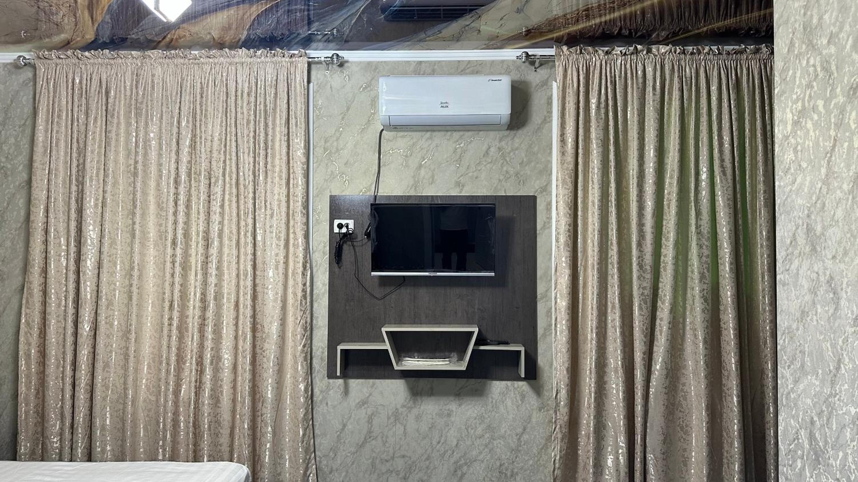 Double Room with Private Bathroom photo 1